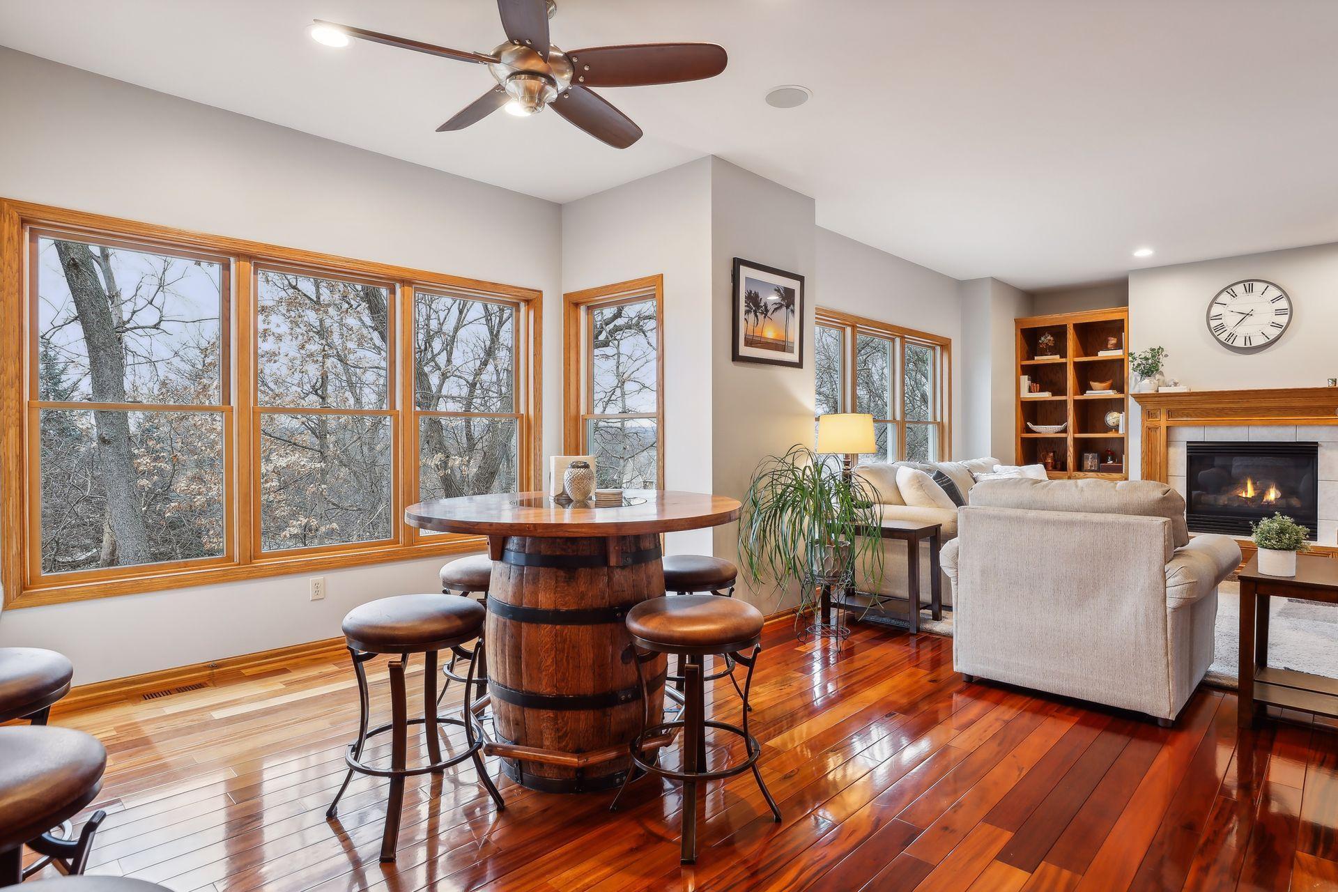 1104 Willow River Road N