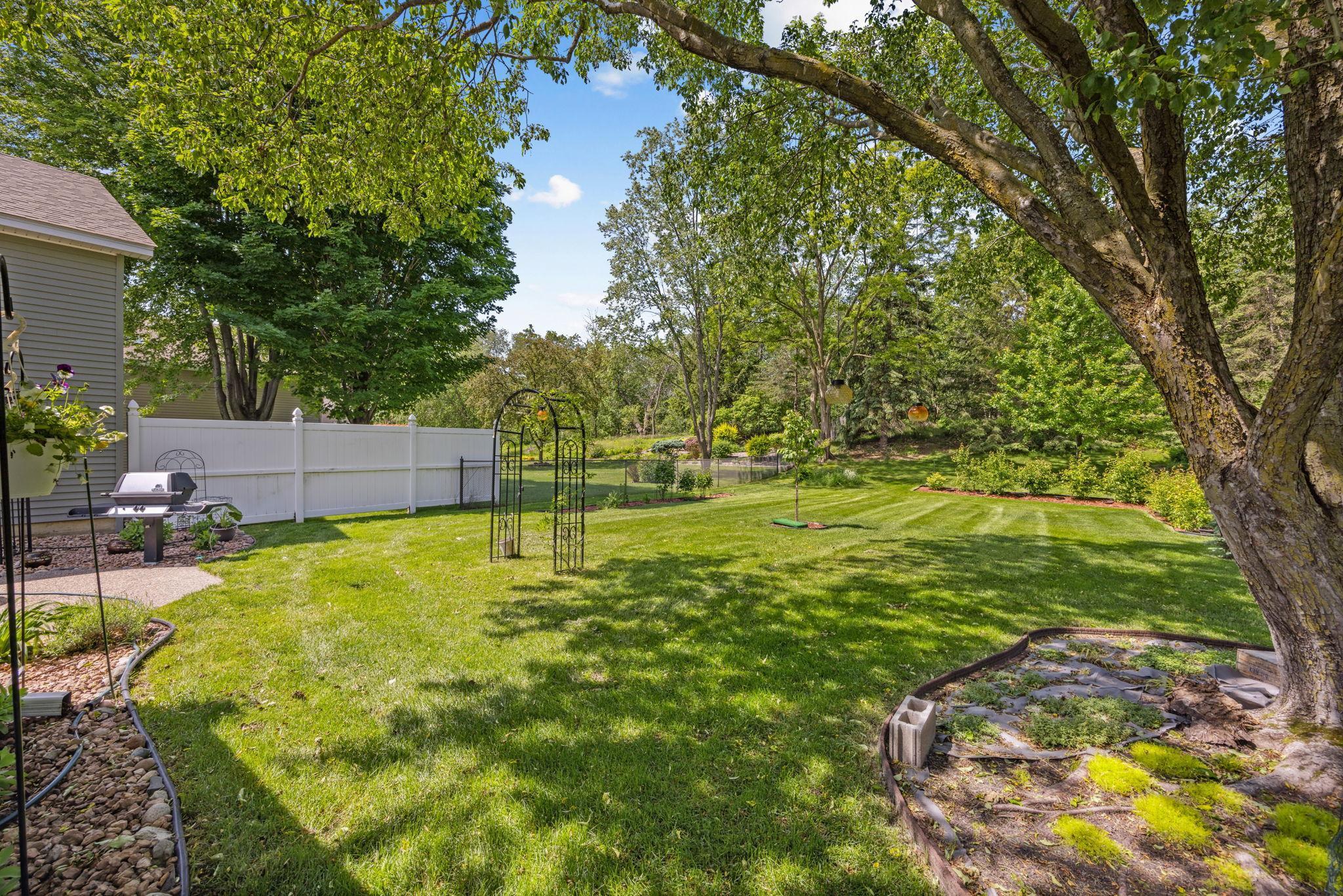 5725 Heather Ridge Drive