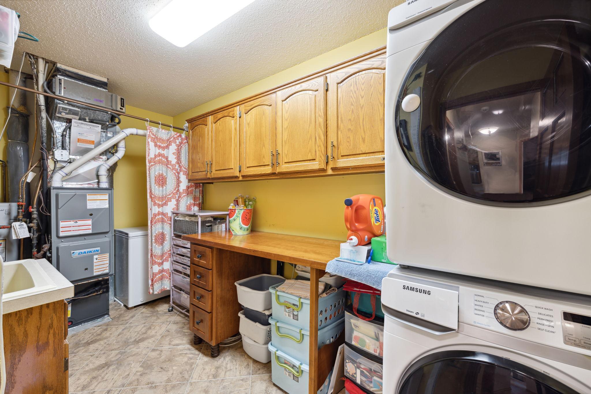 5725 Heather Ridge Drive