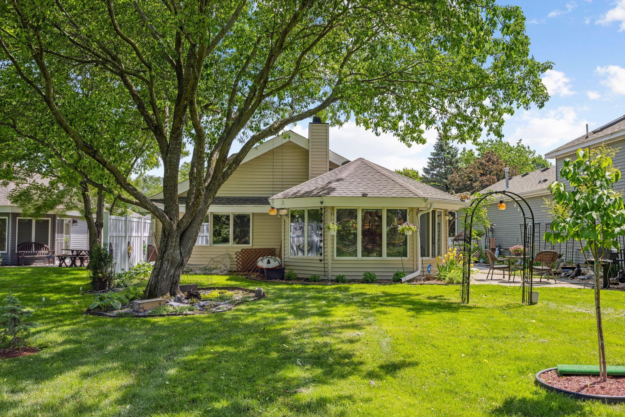 5725 Heather Ridge Drive