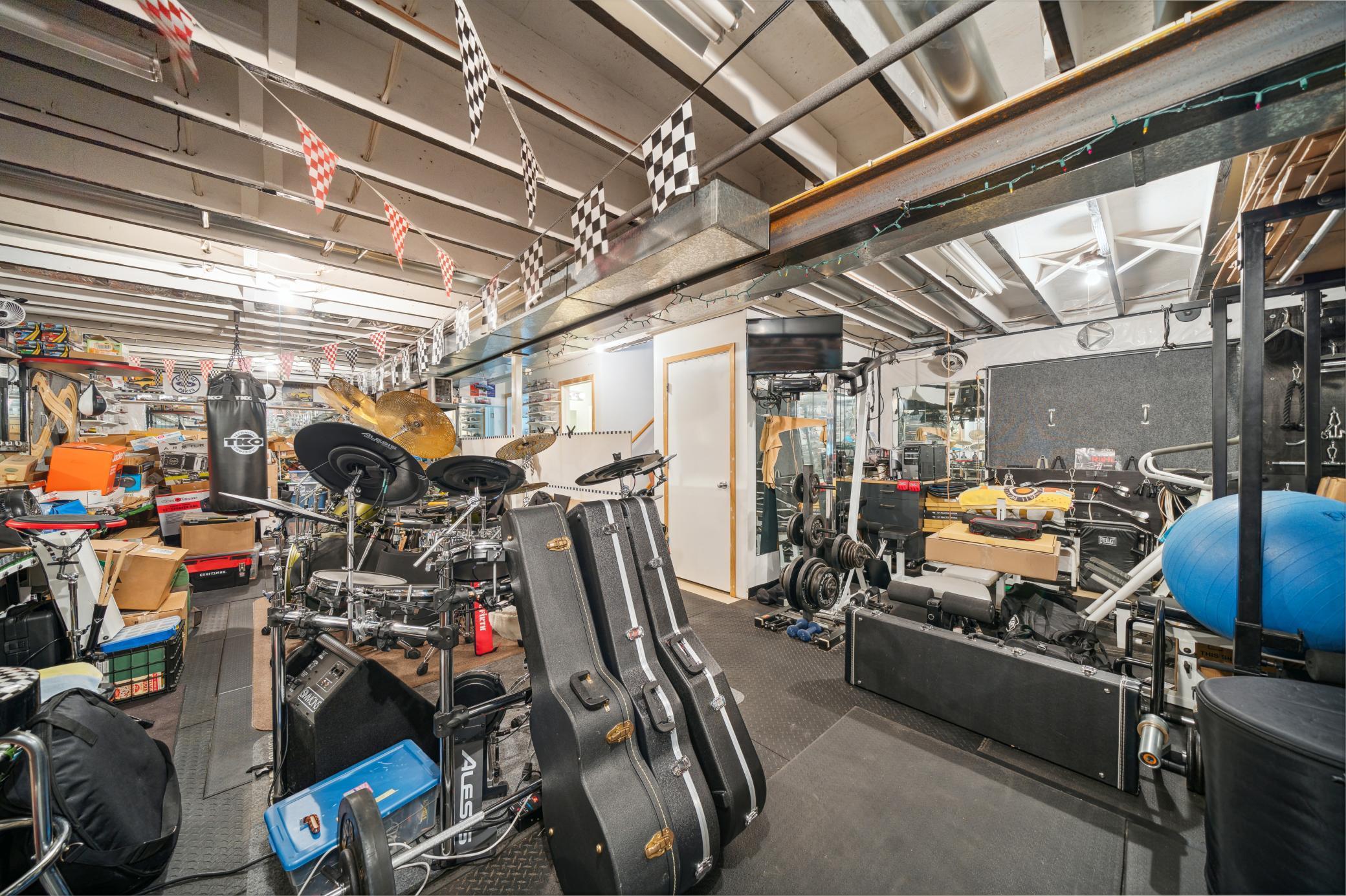 4620 Valley Drive NW