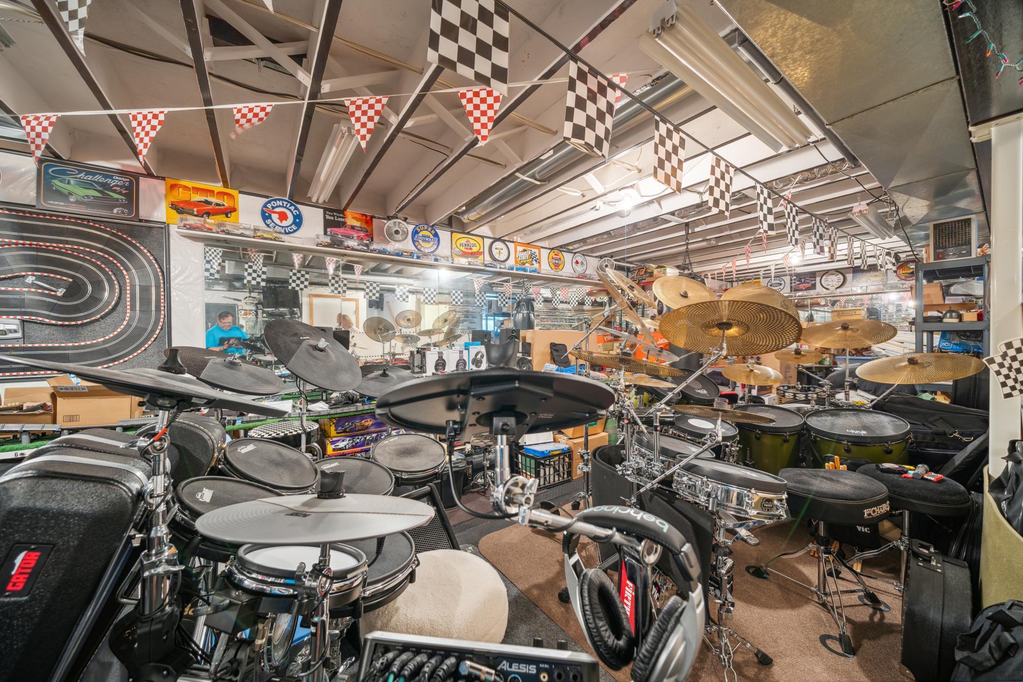 4620 Valley Drive NW