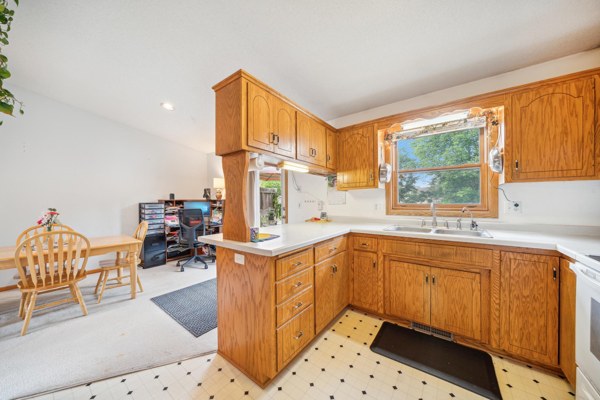 4620 Valley Drive NW