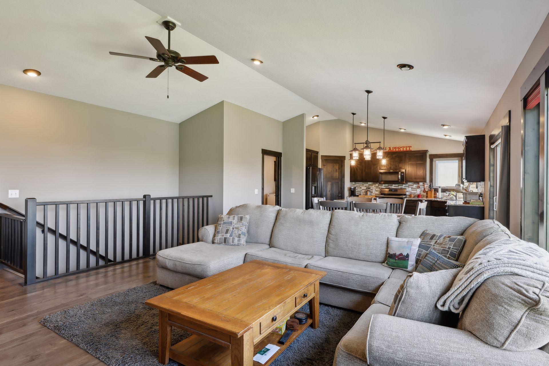 860 Brentwood Circle