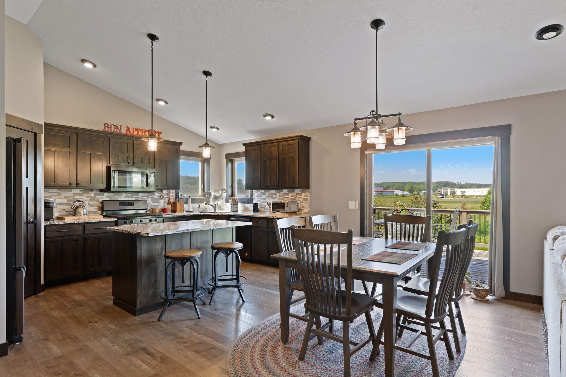 860 Brentwood Circle