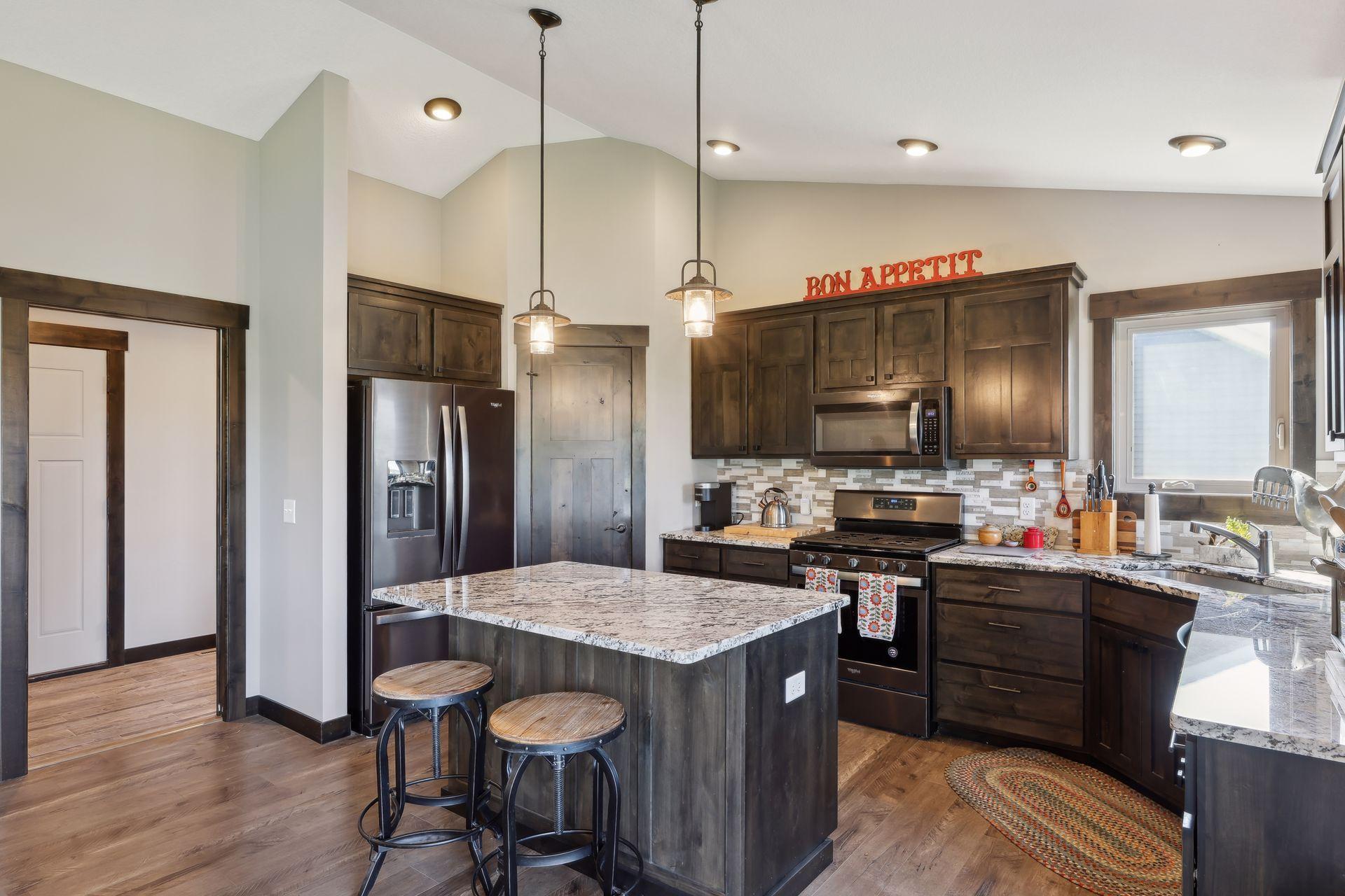 860 Brentwood Circle