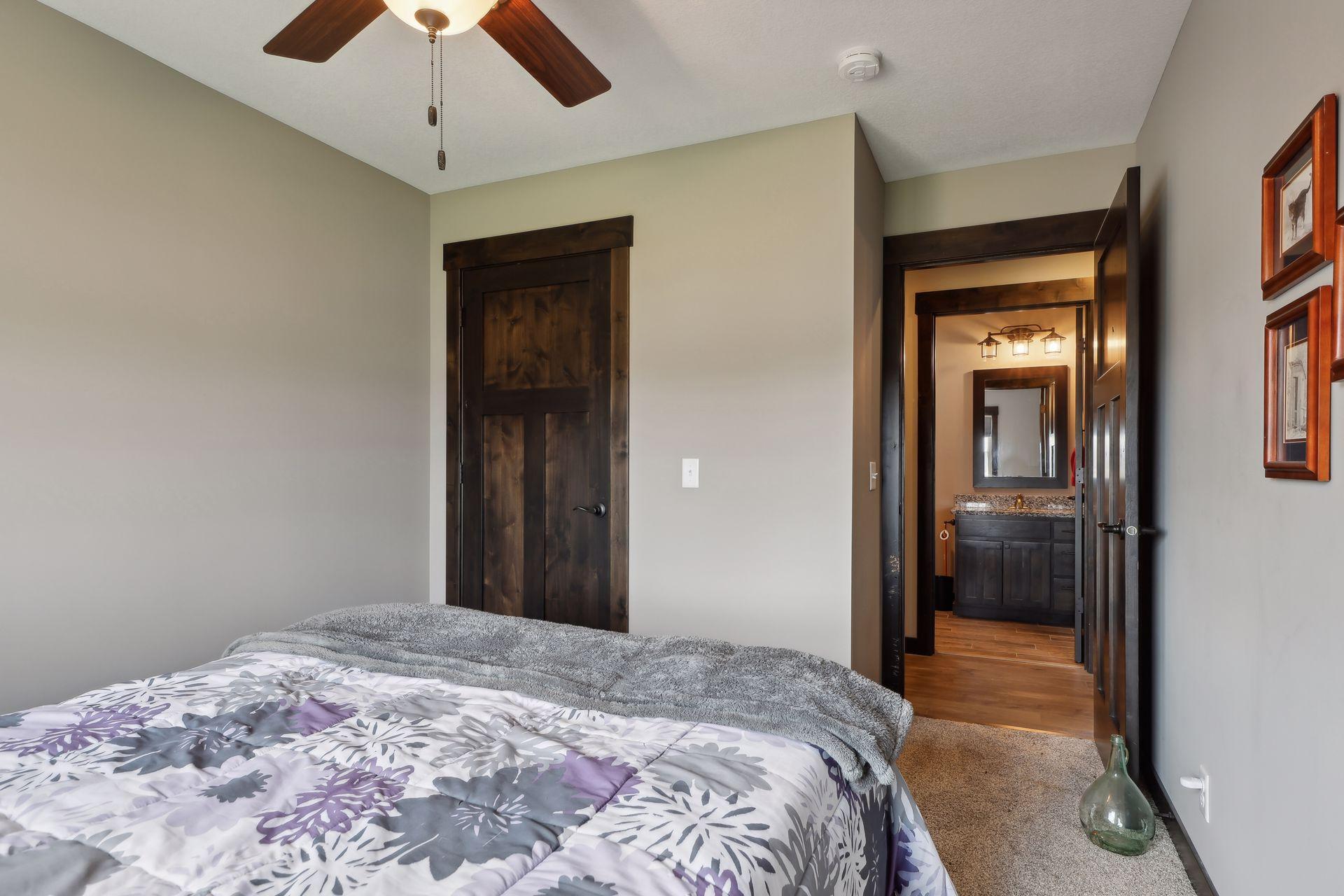 860 Brentwood Circle