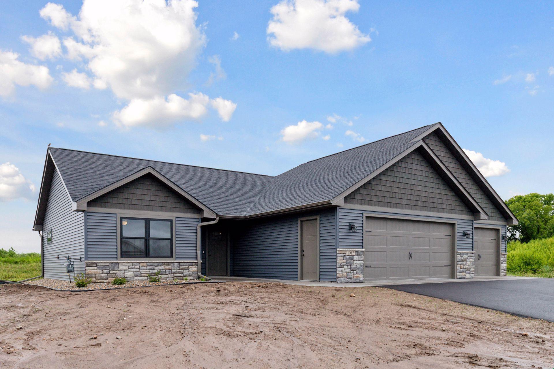 1915 Otter Way