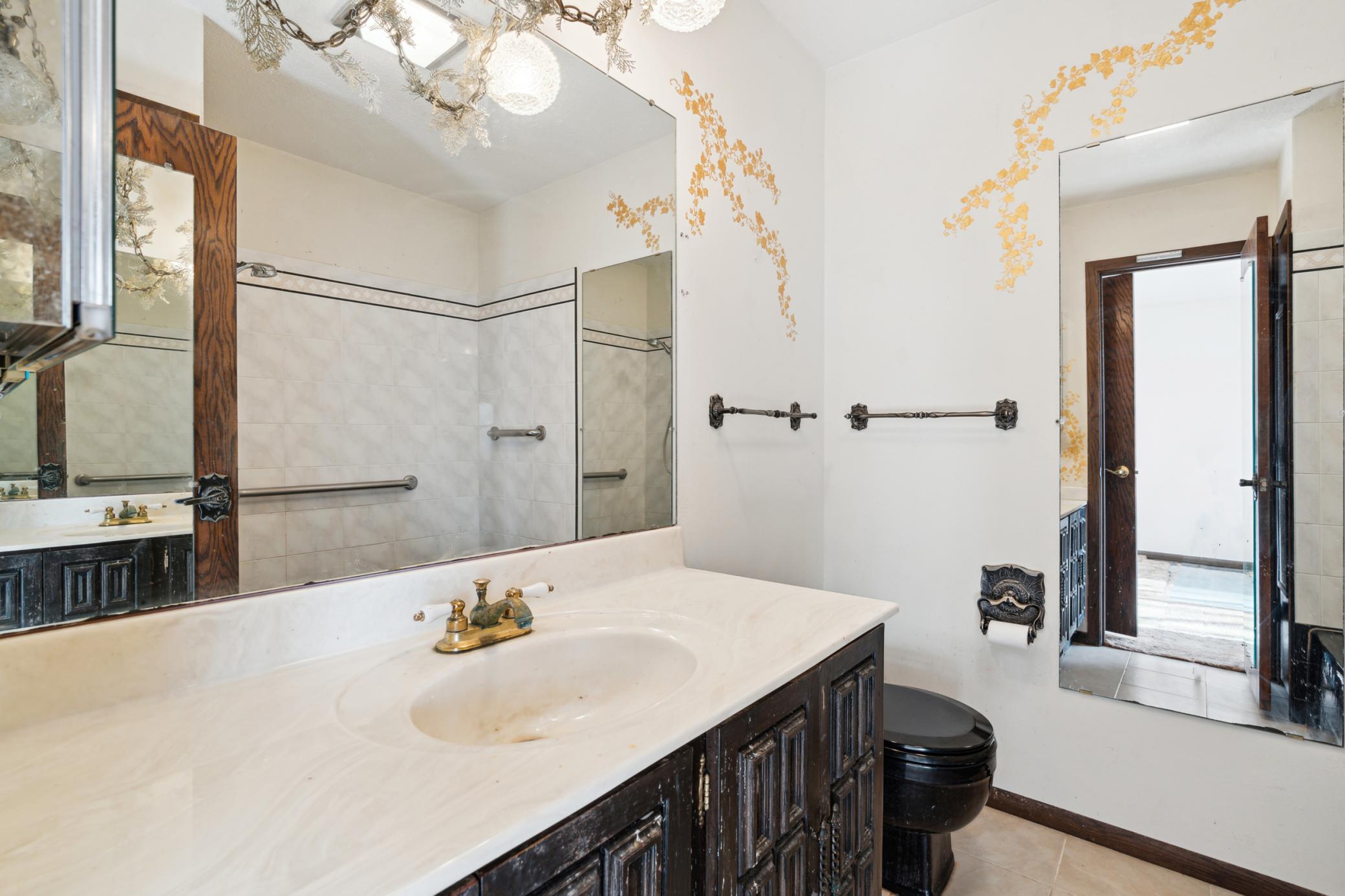 1241 Southview Drive