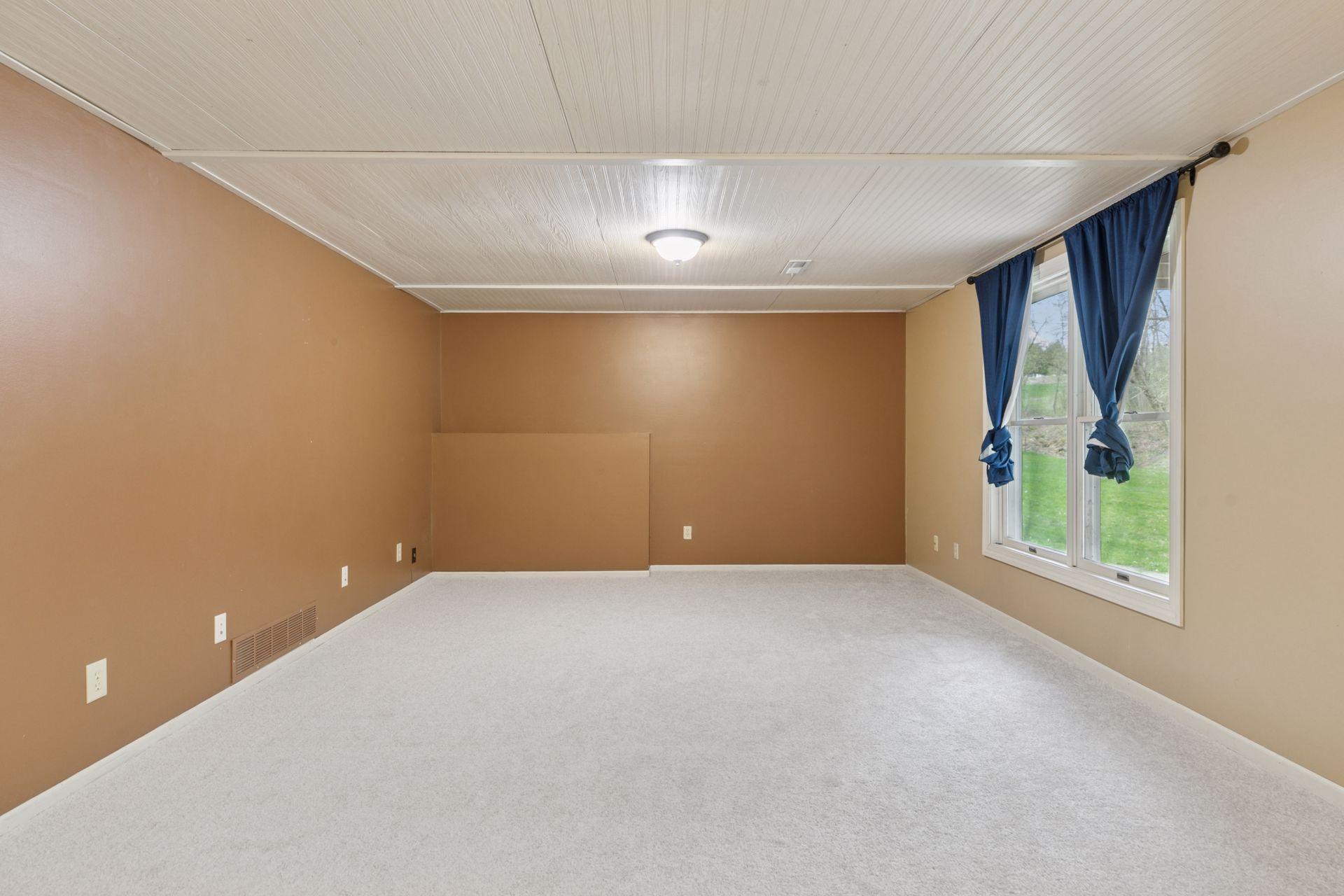 1890 Golf View Drive