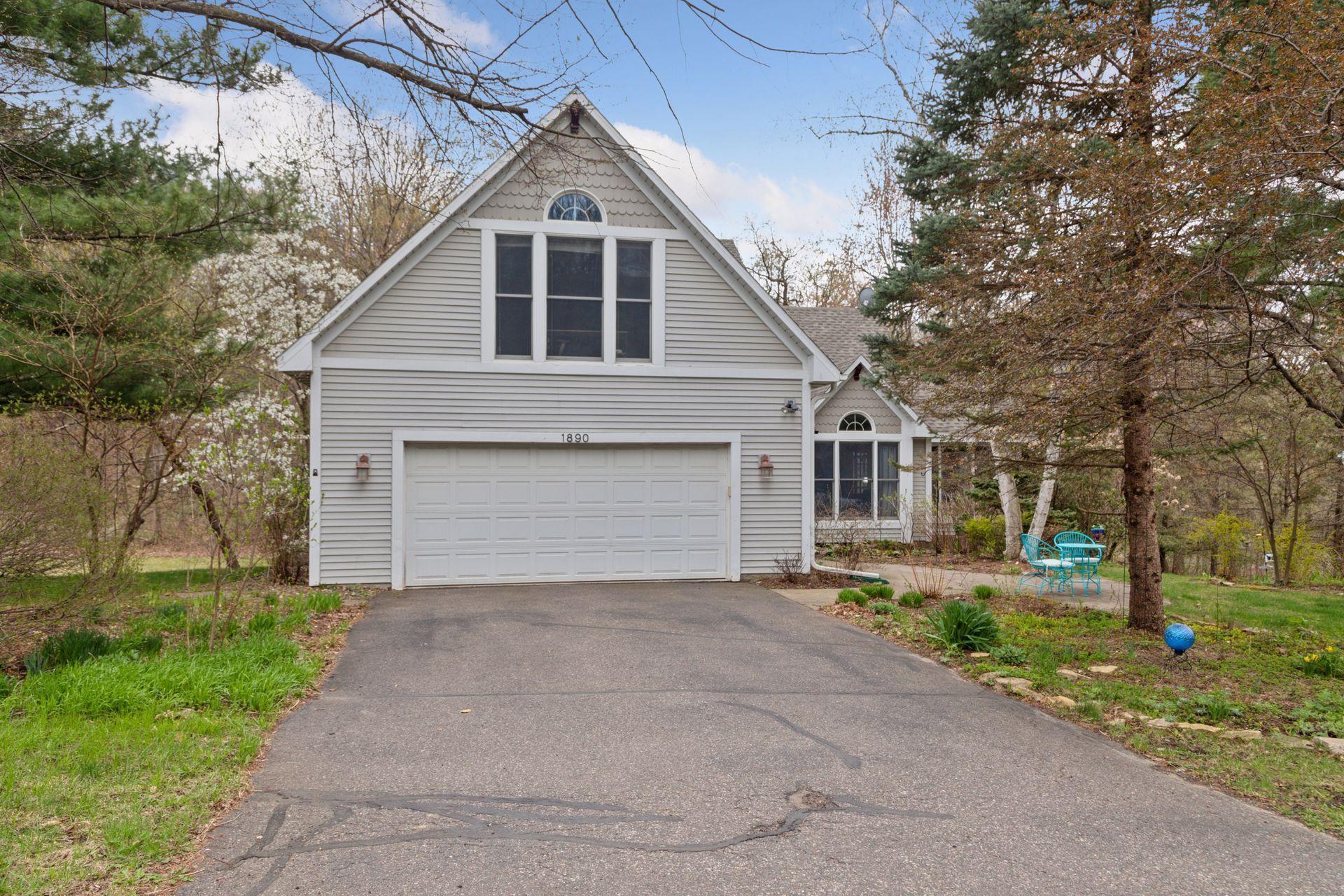 1890 Golf View Drive