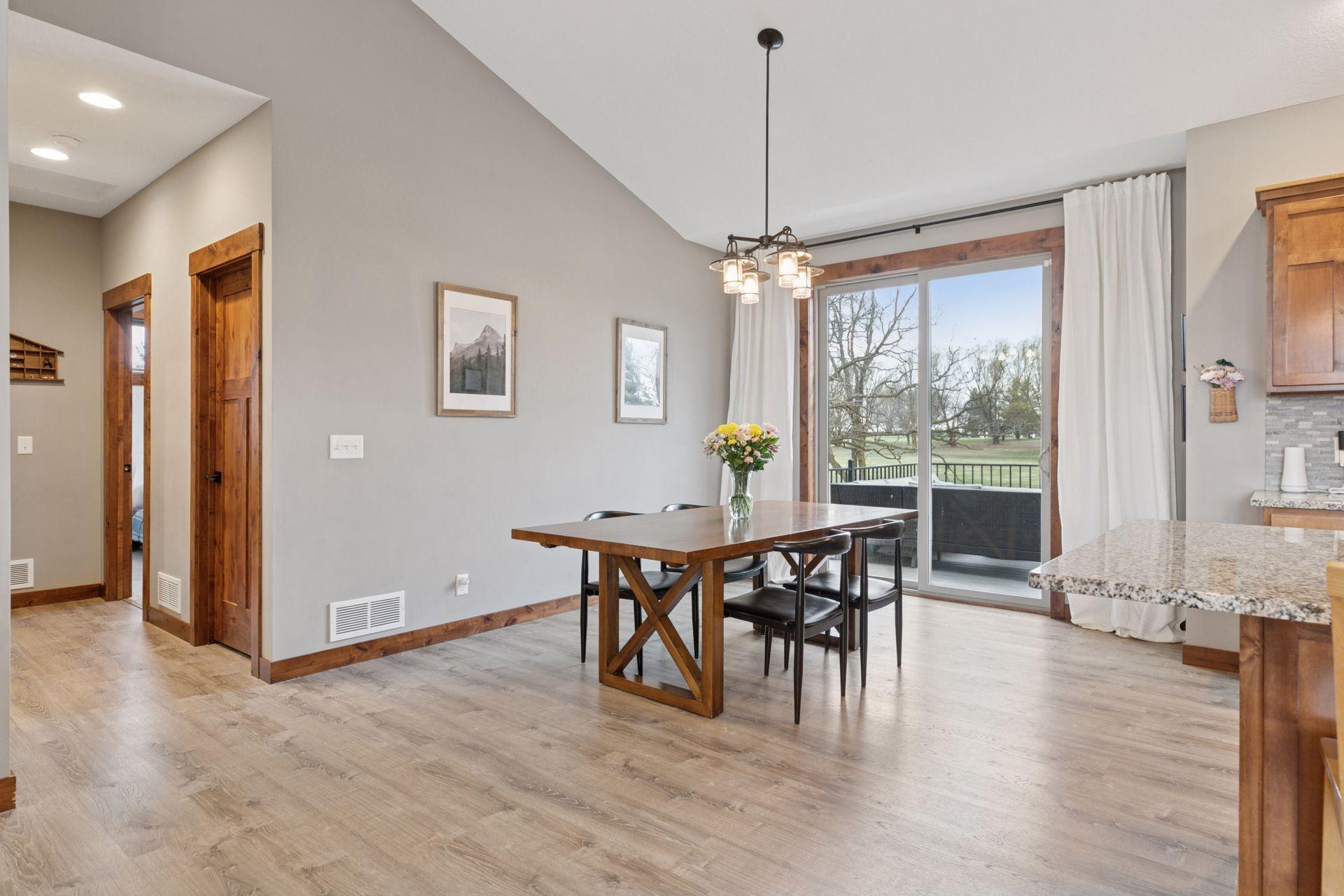 359 Vista Circle