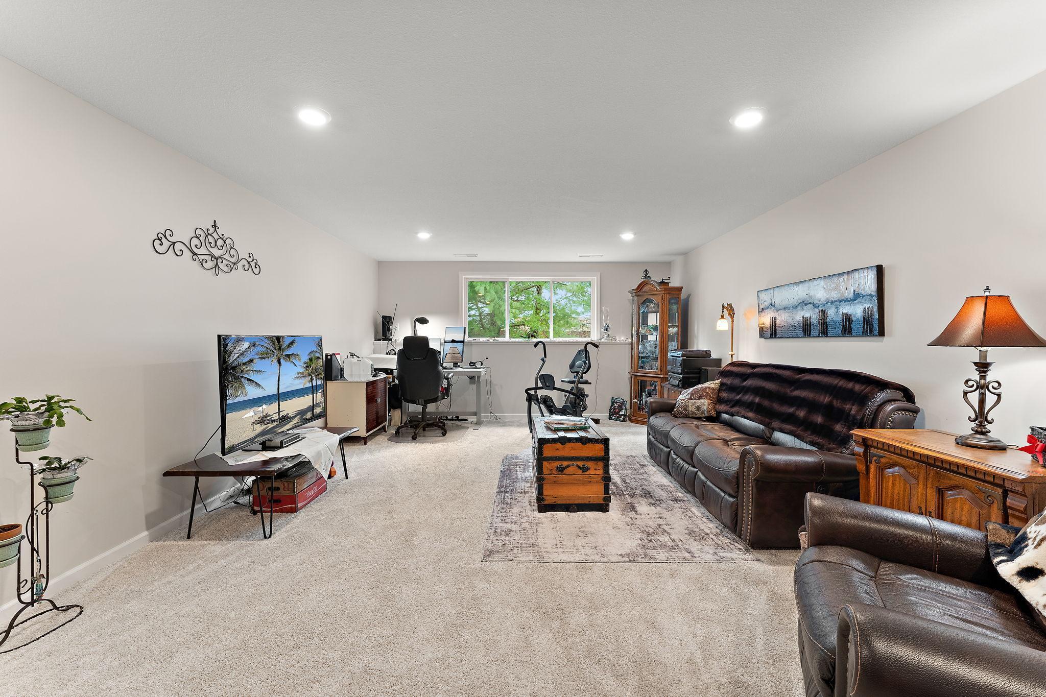 1530 Hallewood Boulevard