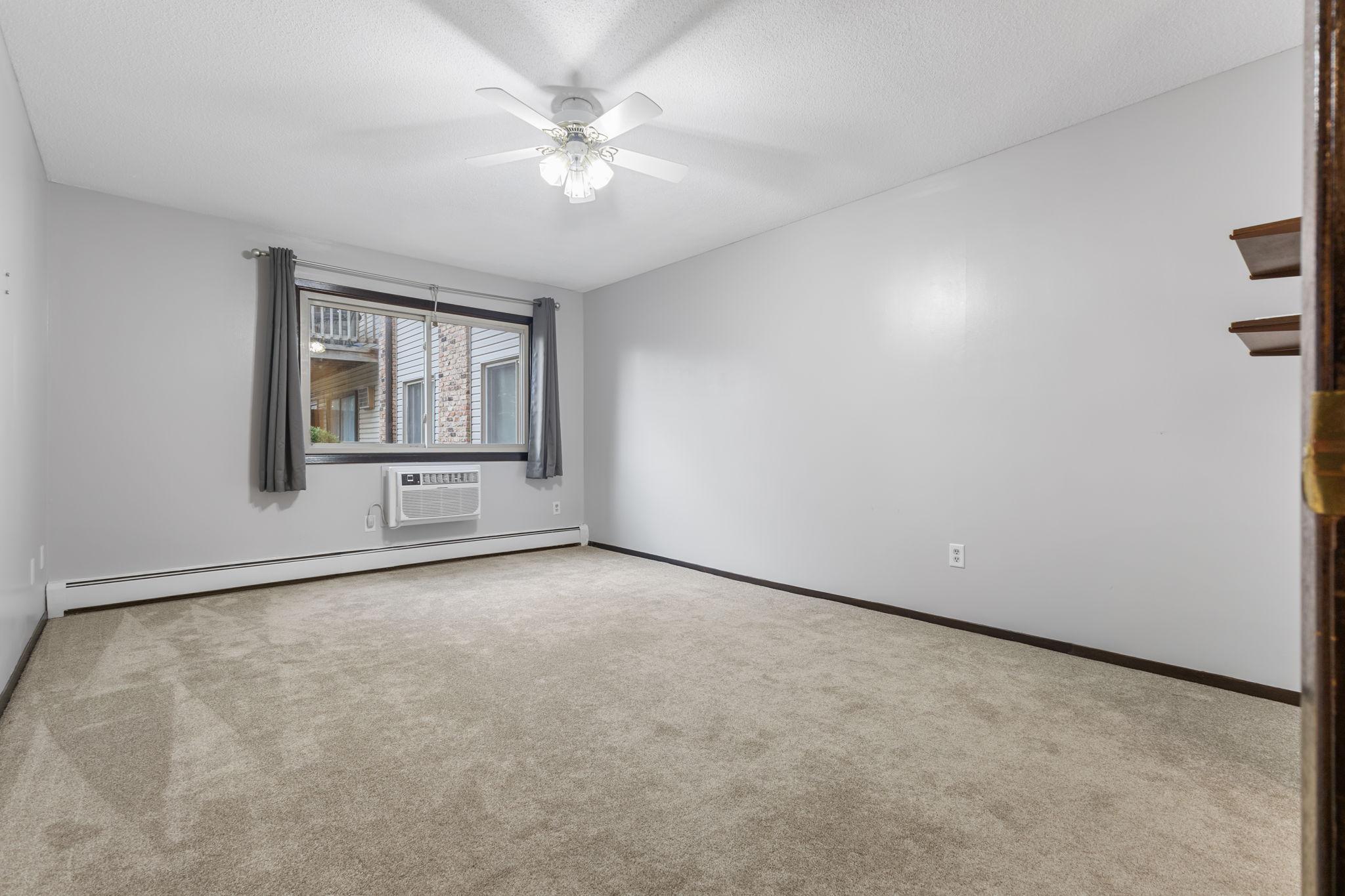 2007 E 122nd Street Unit: B2