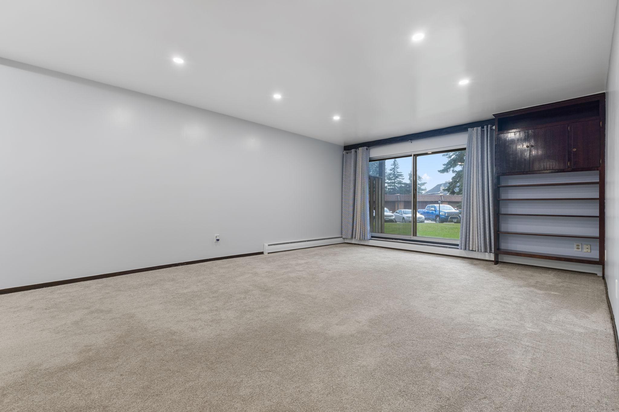 2007 E 122nd Street Unit: B2