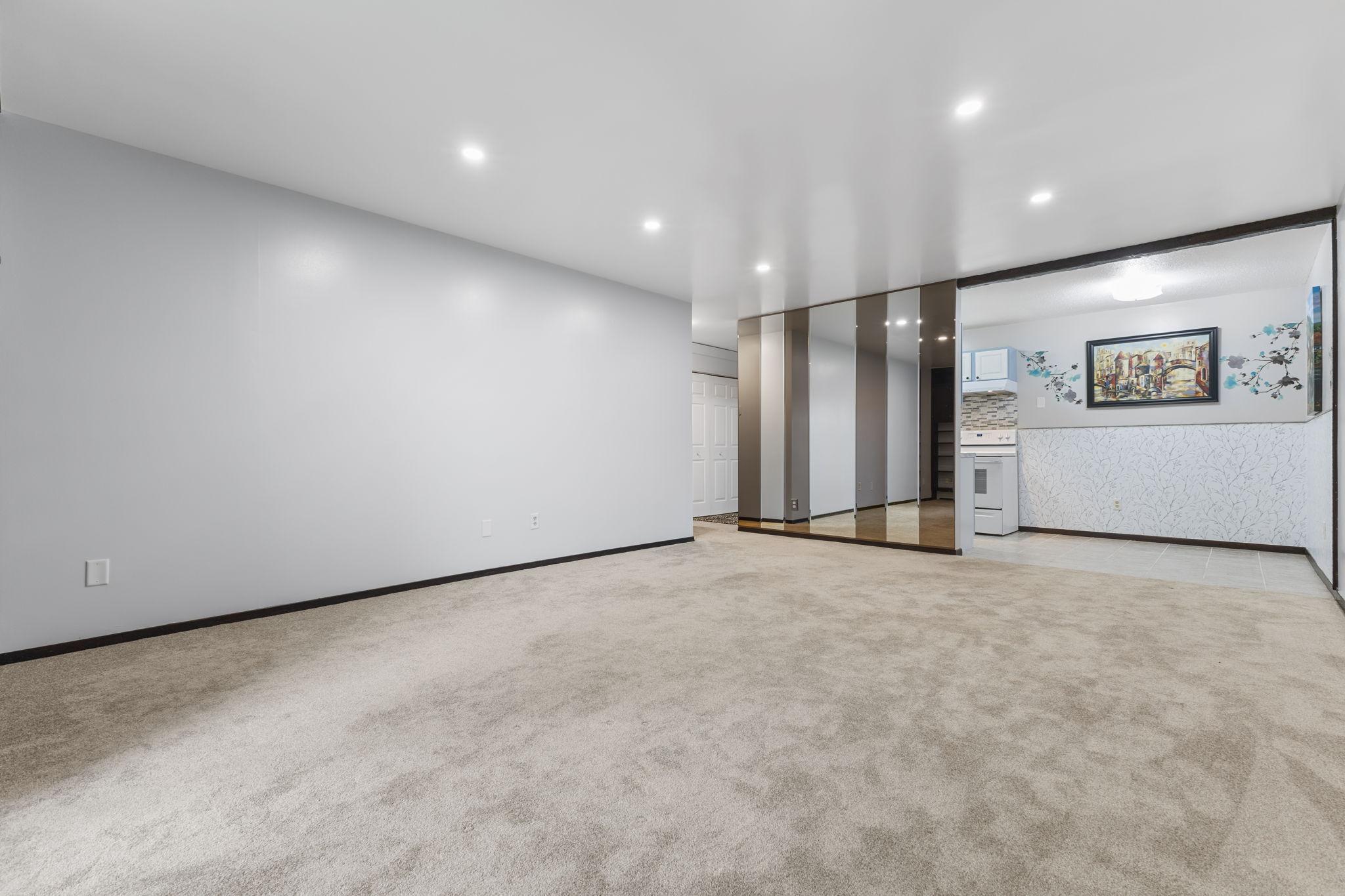 2007 E 122nd Street Unit: B2