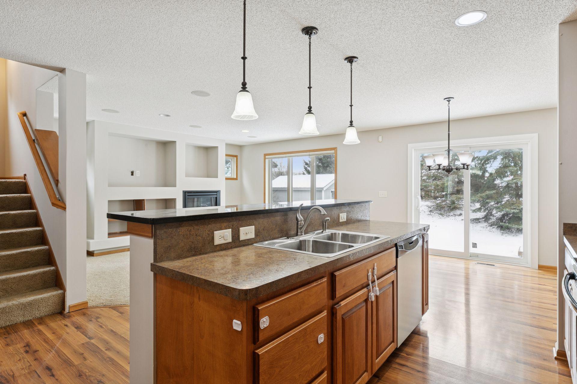 489 Canyon Boulevard