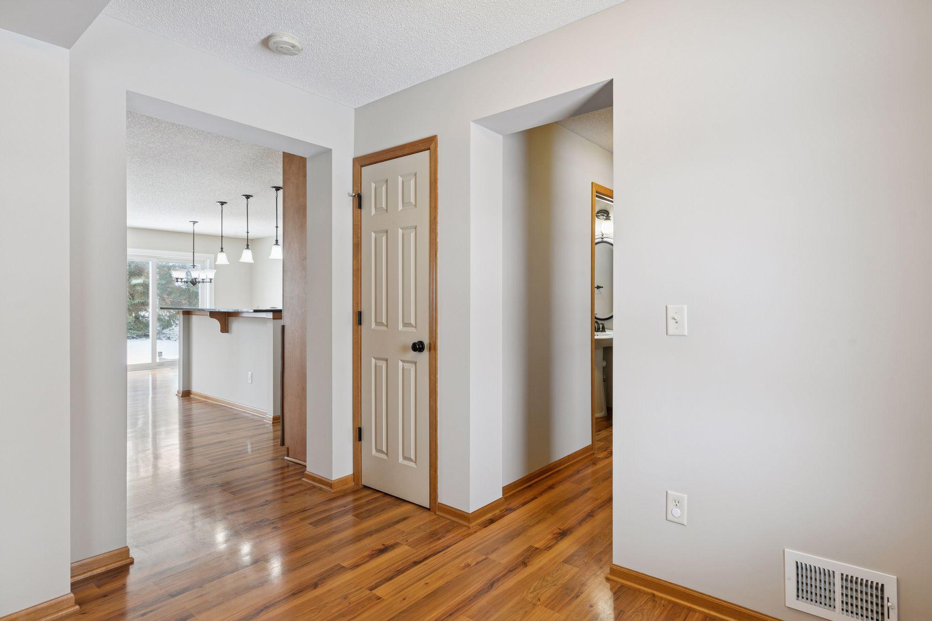 489 Canyon Boulevard