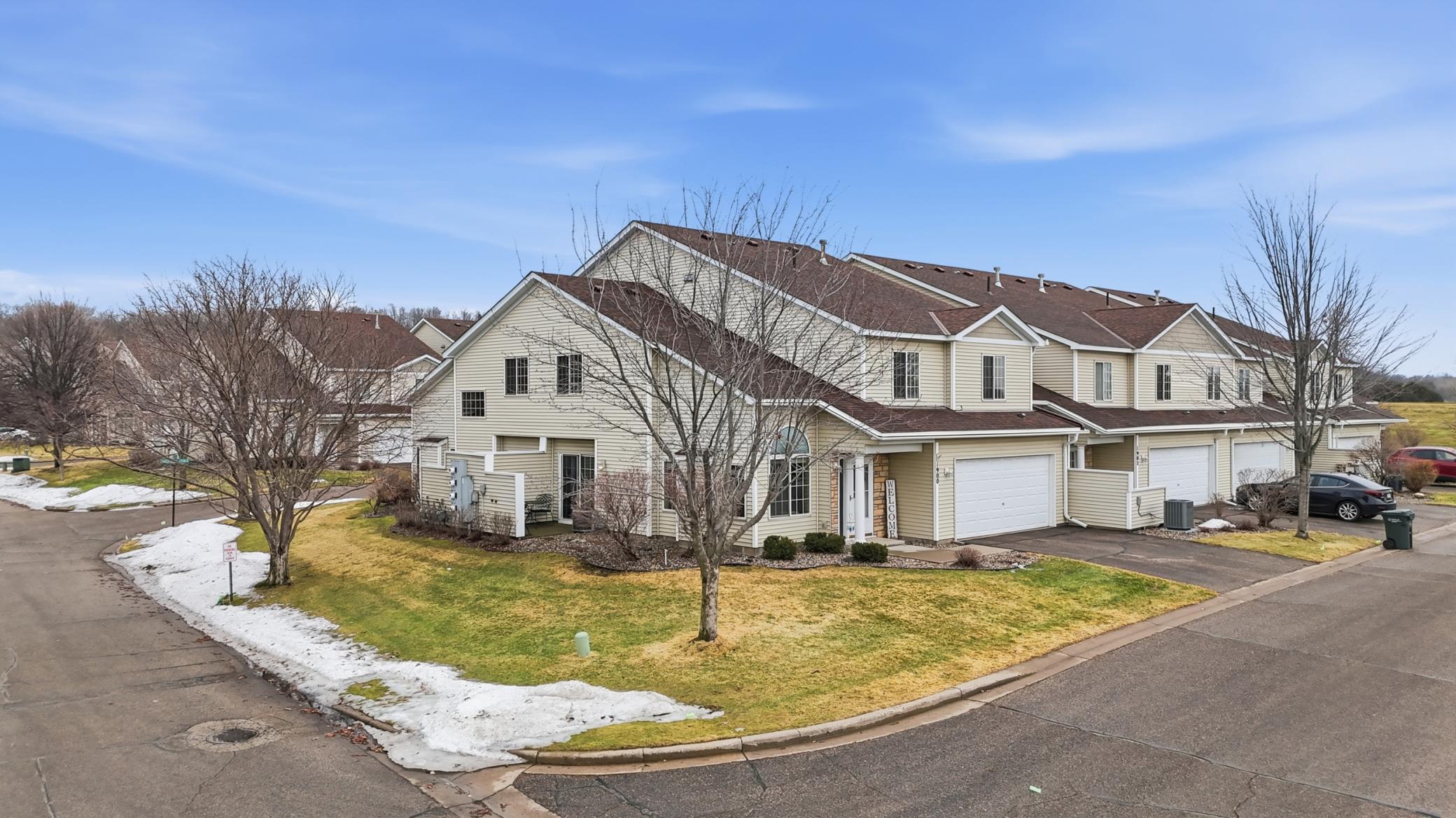 1900 Magnolia Place