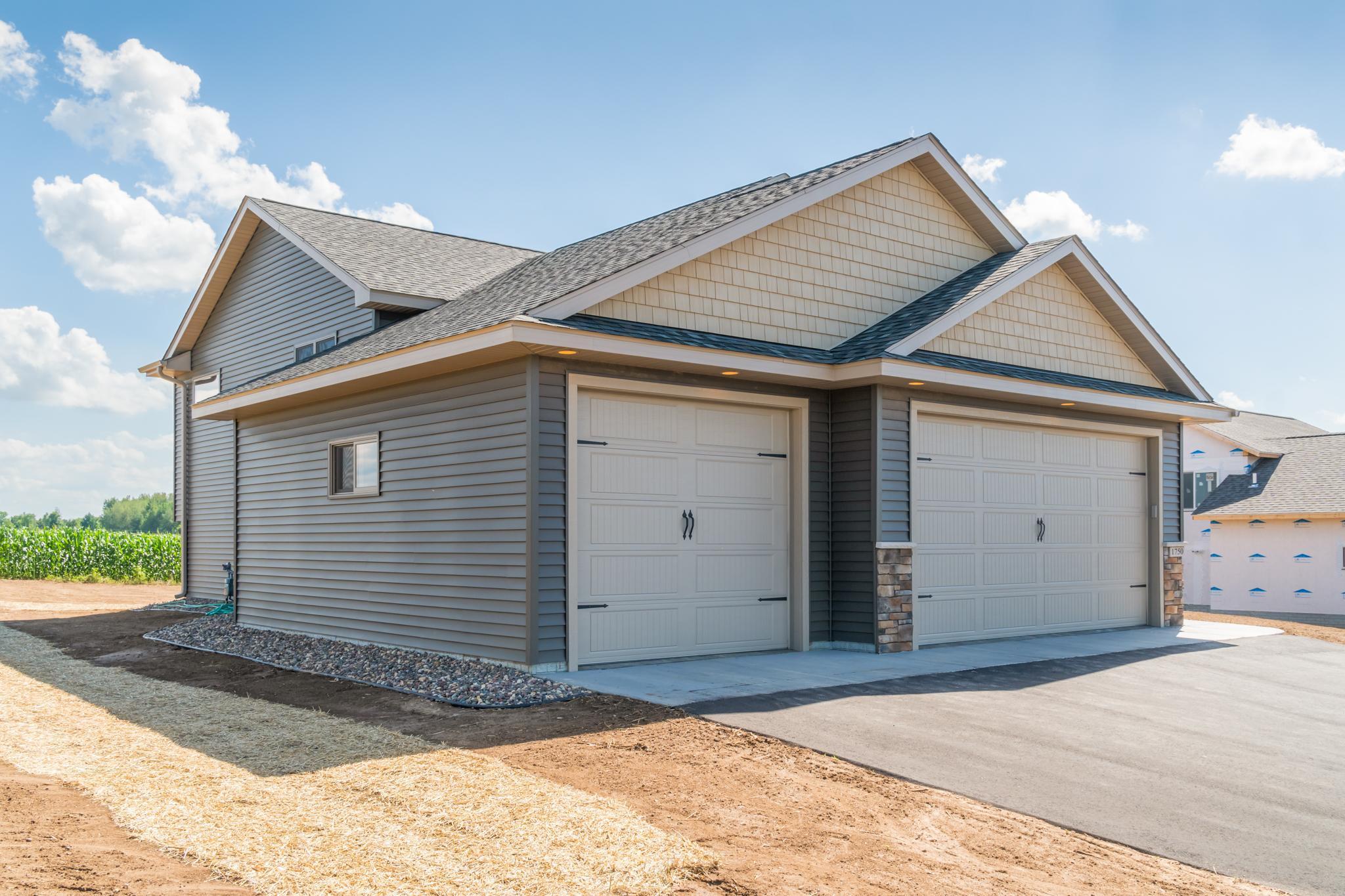 453 Coyote Way