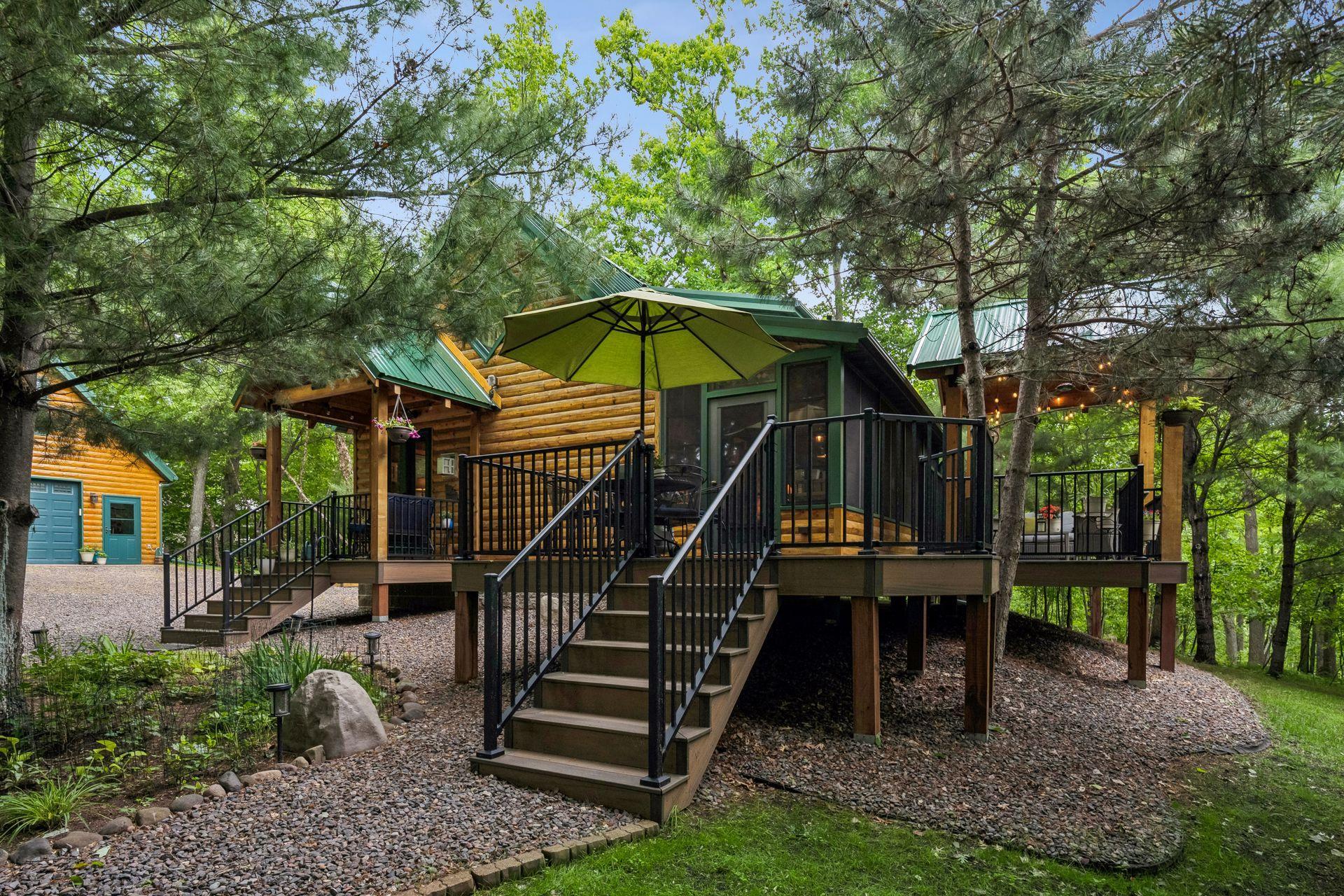 7125 Rainbow Lane