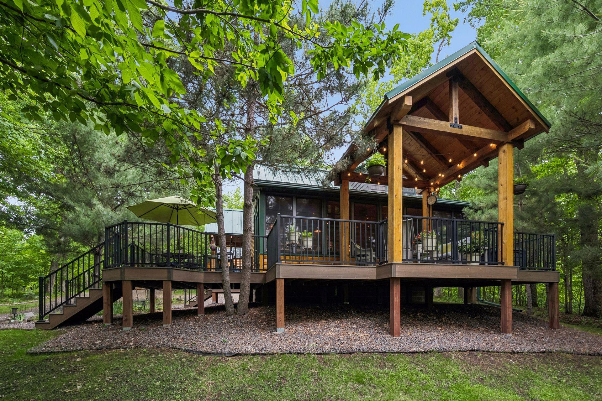 7125 Rainbow Lane