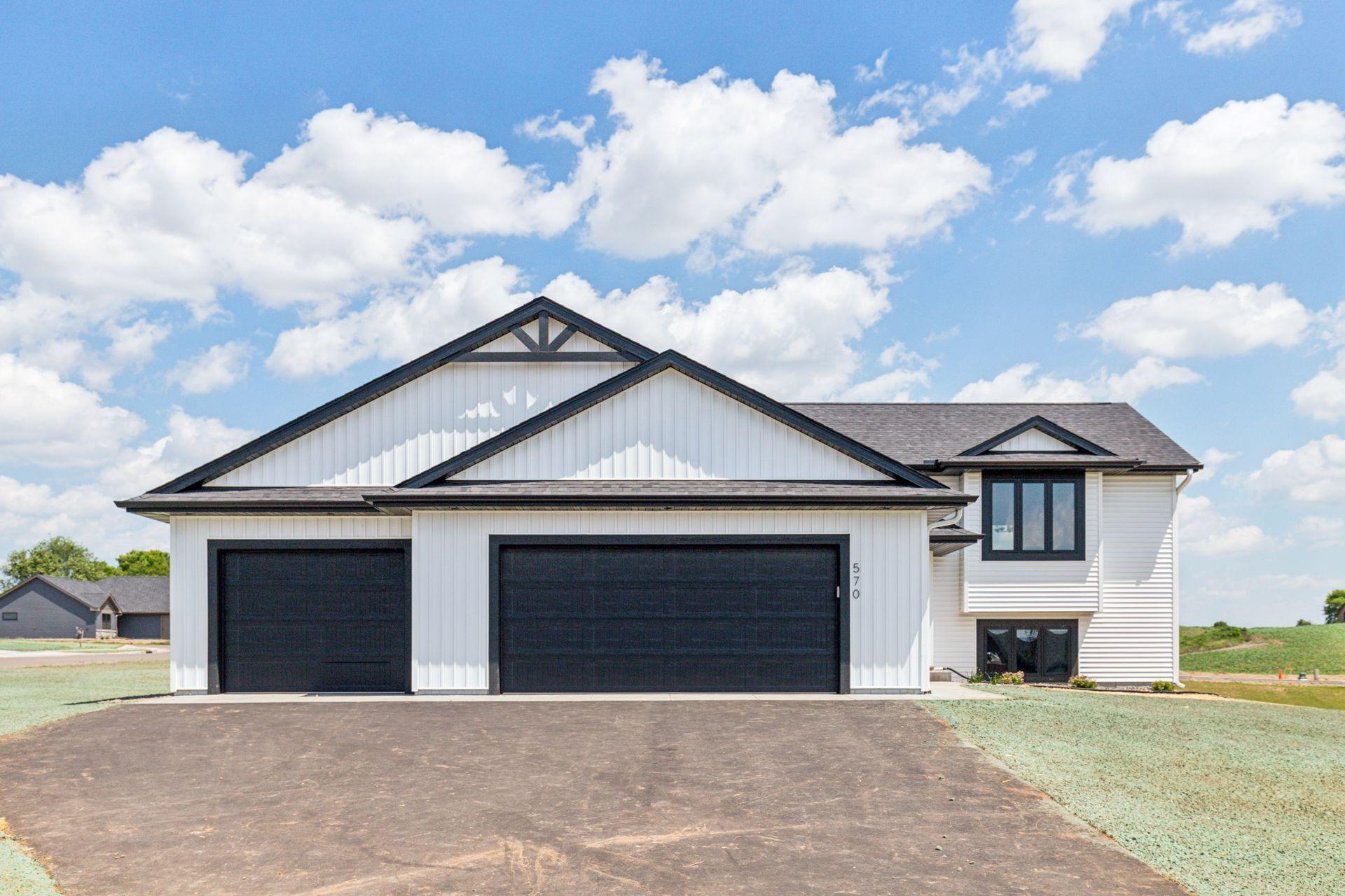1905 Mink Way