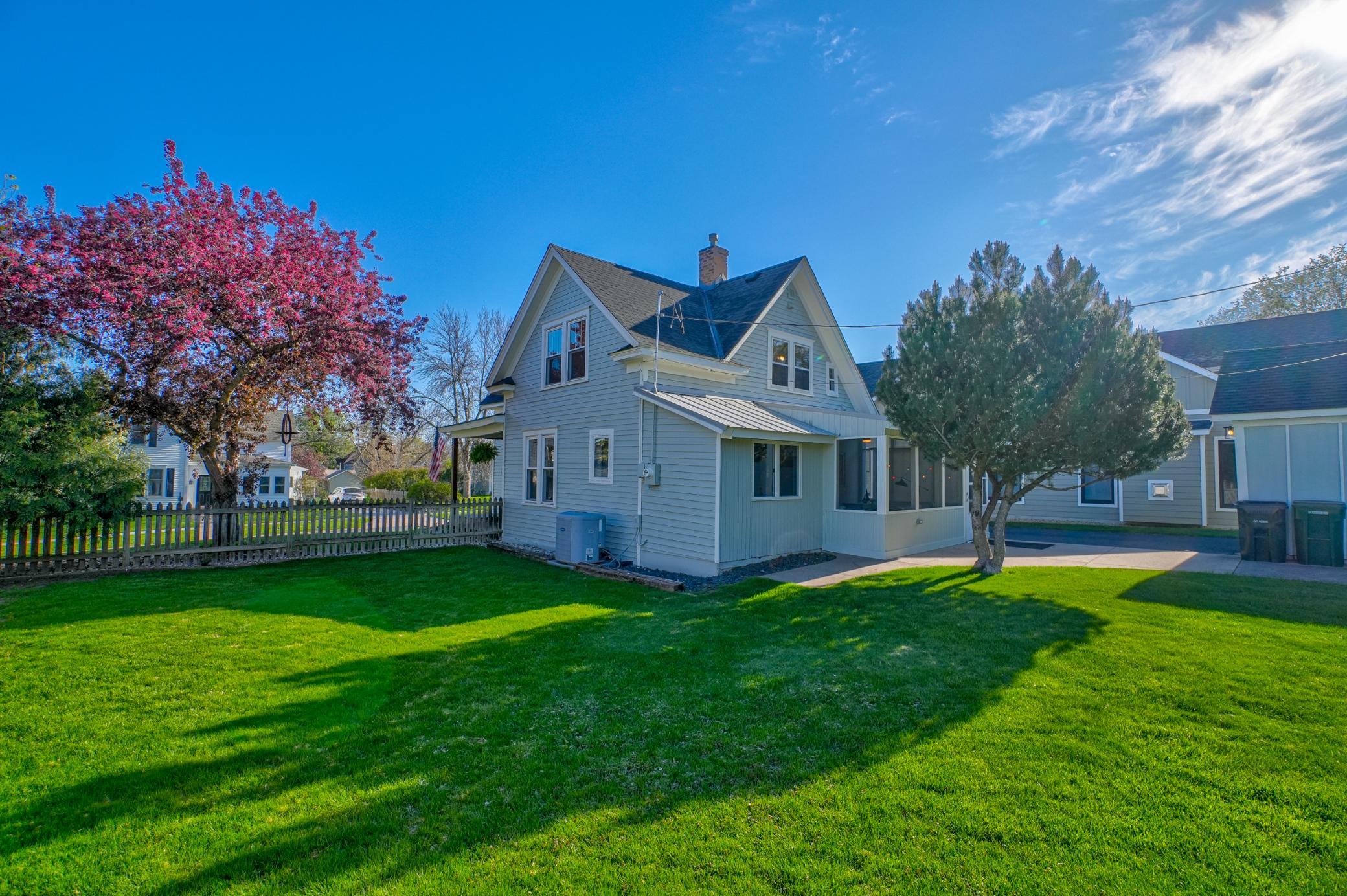 512 Locust Street