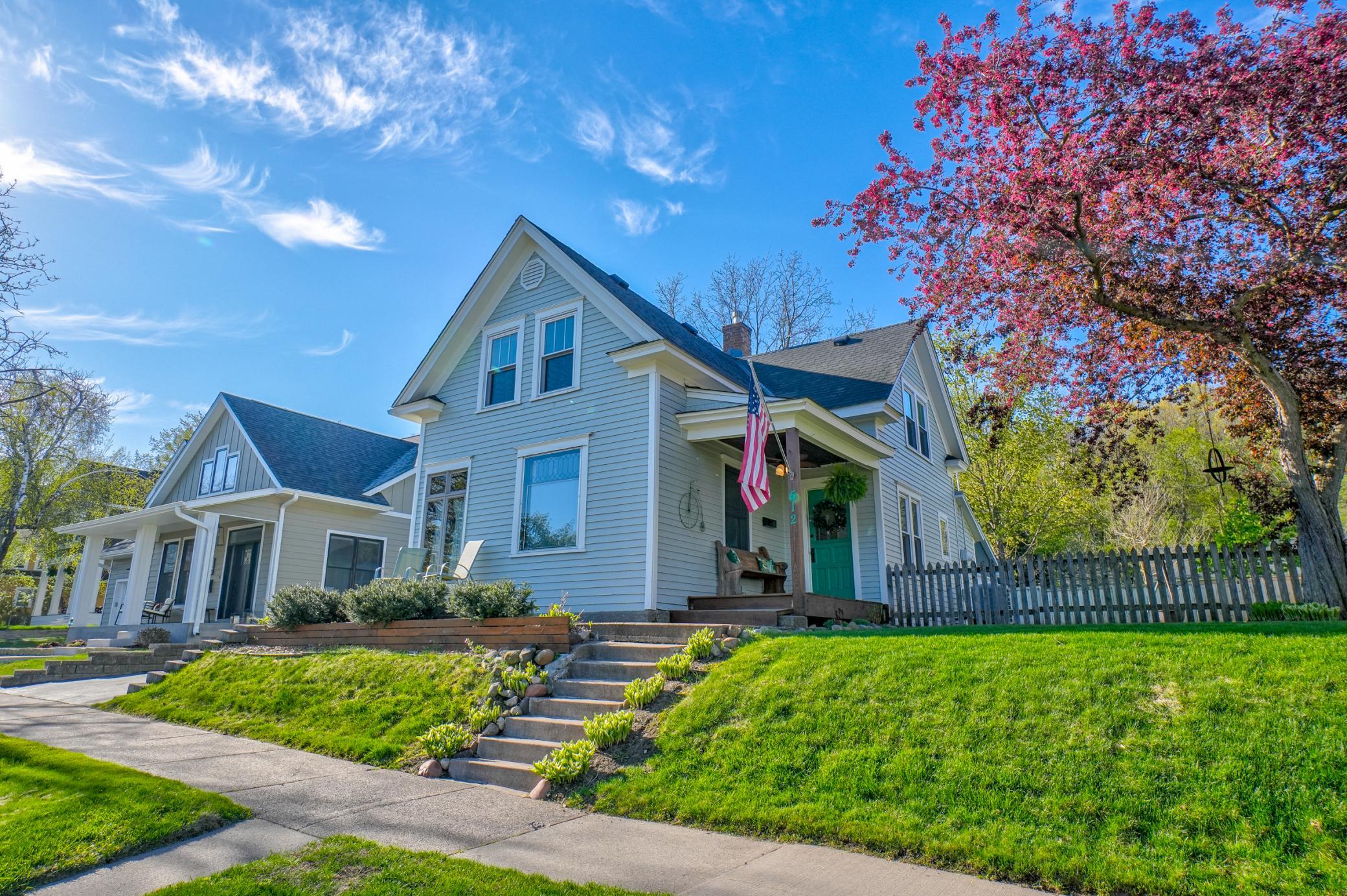 512 Locust Street