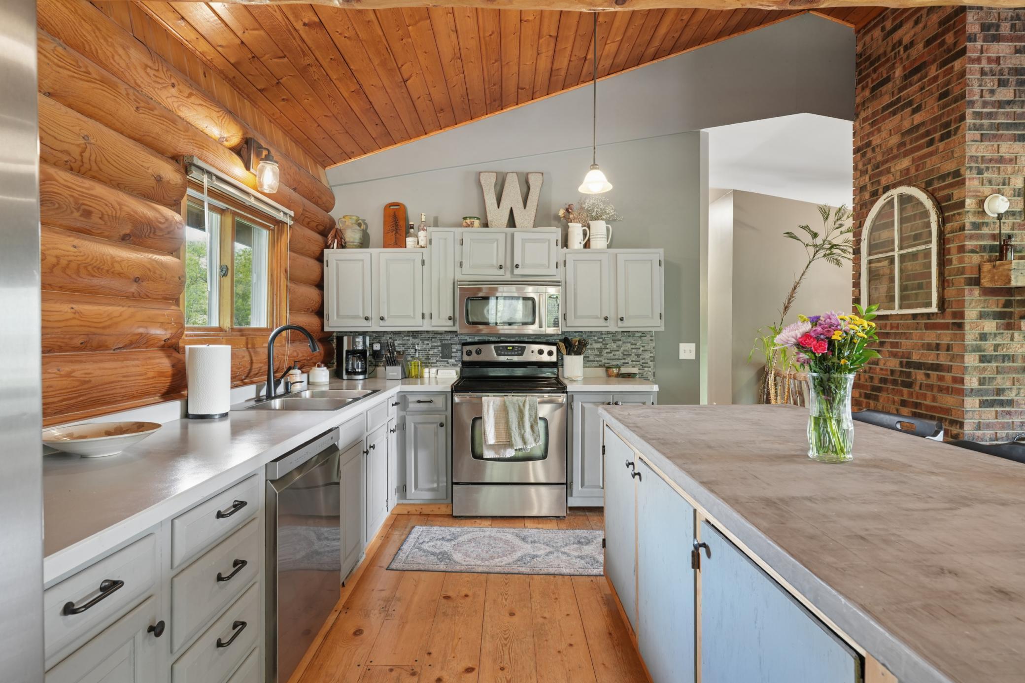 1295 Evergreen Drive