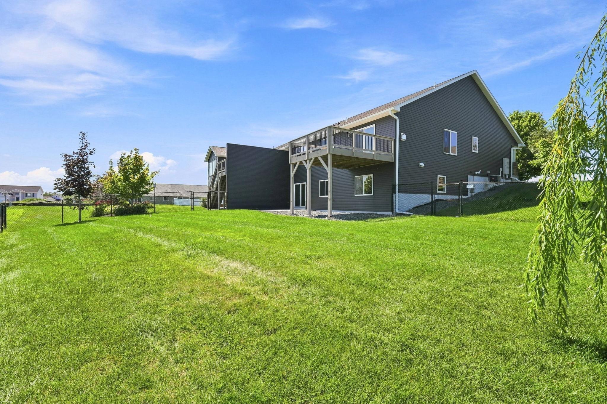 1743 Ducktail Court