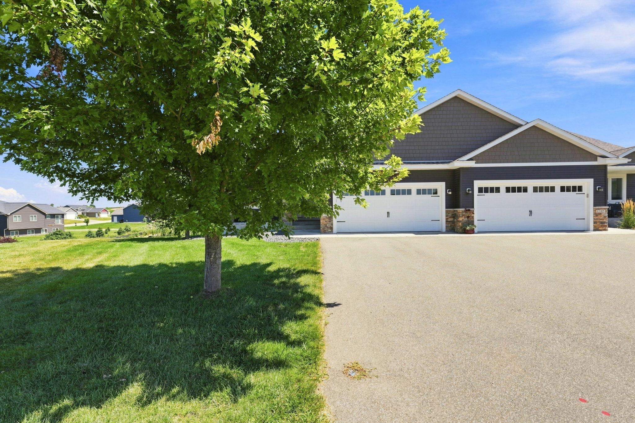 1743 Ducktail Court