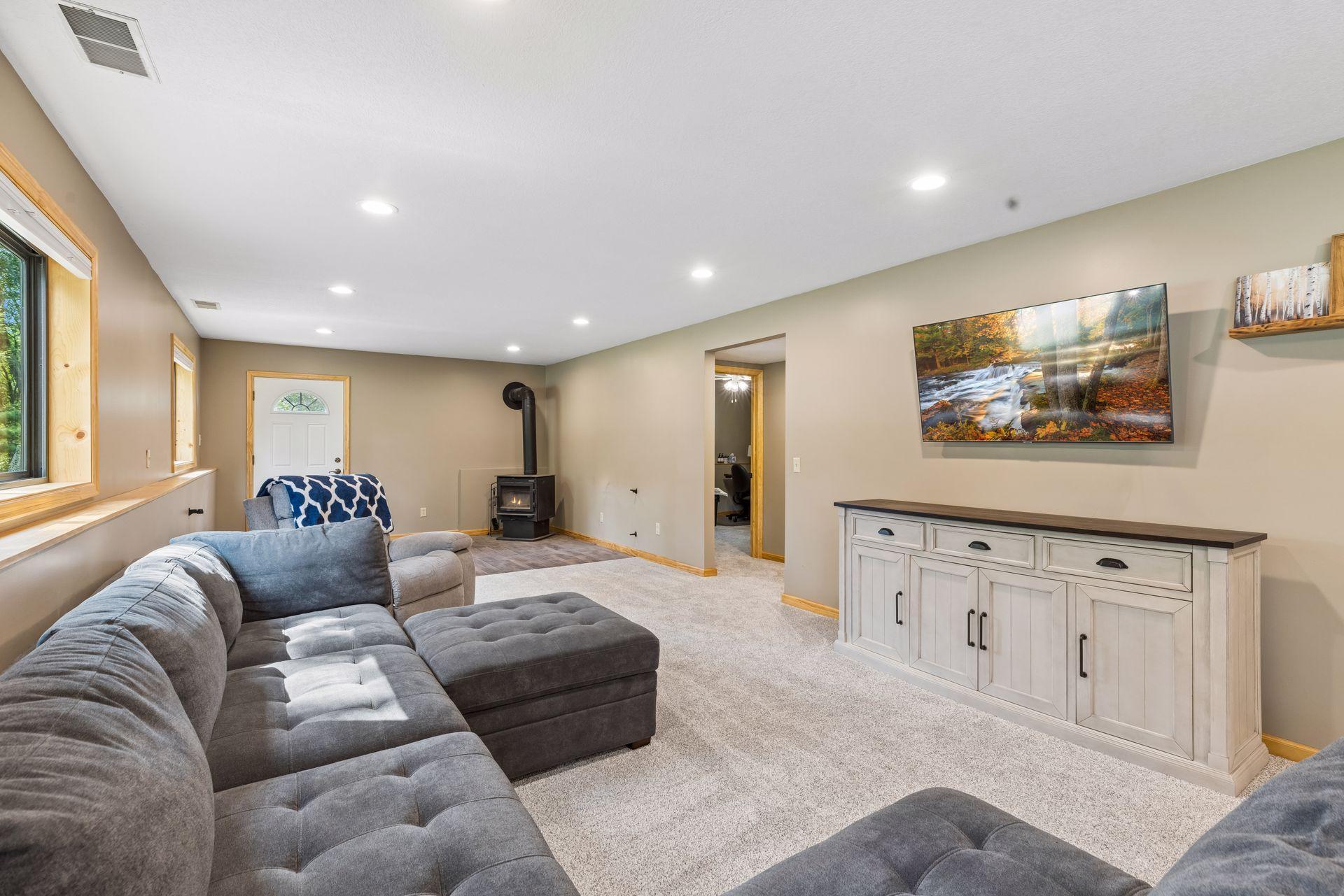 1076 Cottonwood Drive