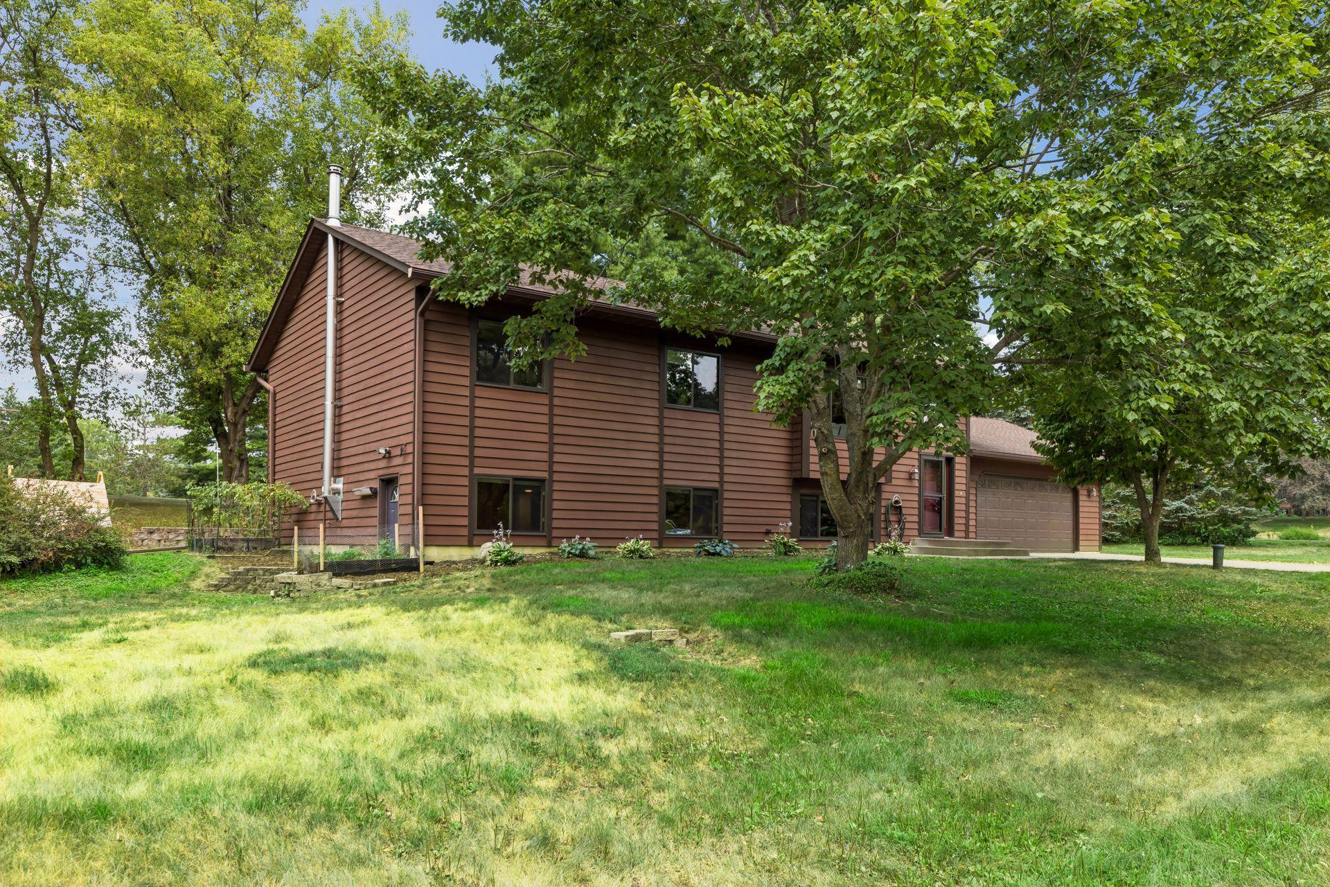 1076 Cottonwood Drive