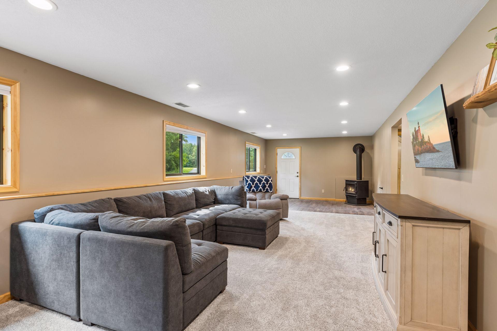 1076 Cottonwood Drive