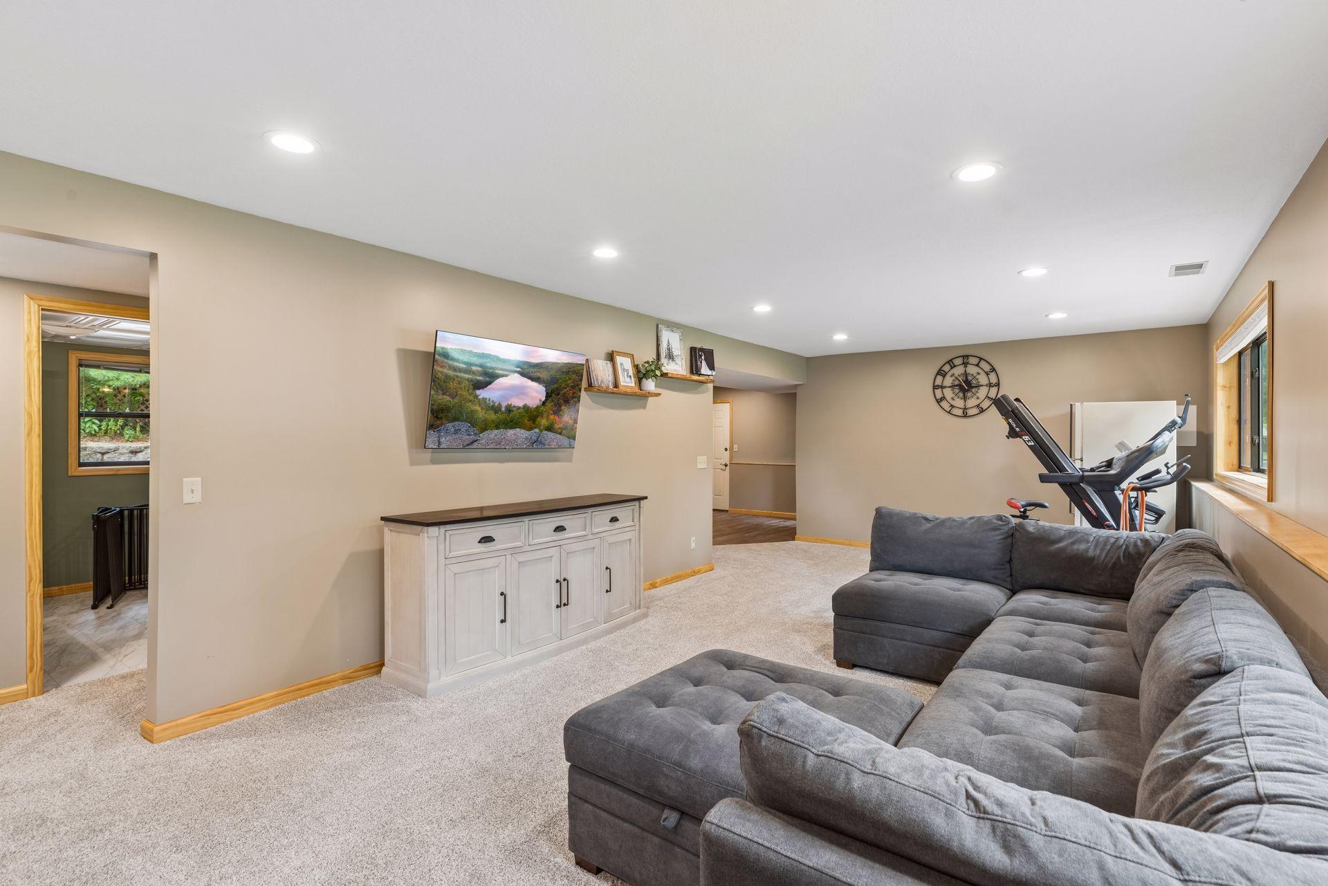 1076 Cottonwood Drive