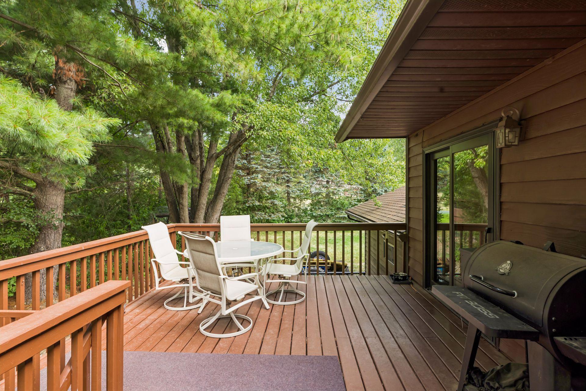 1076 Cottonwood Drive