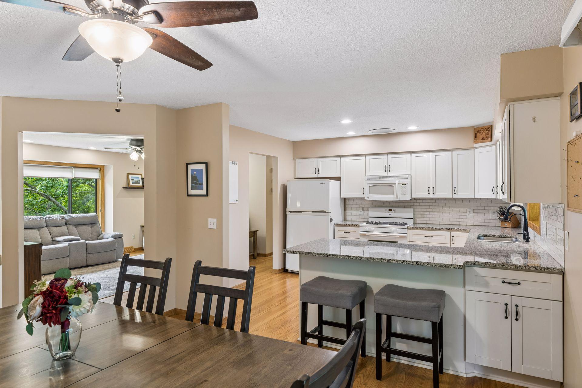 1076 Cottonwood Drive