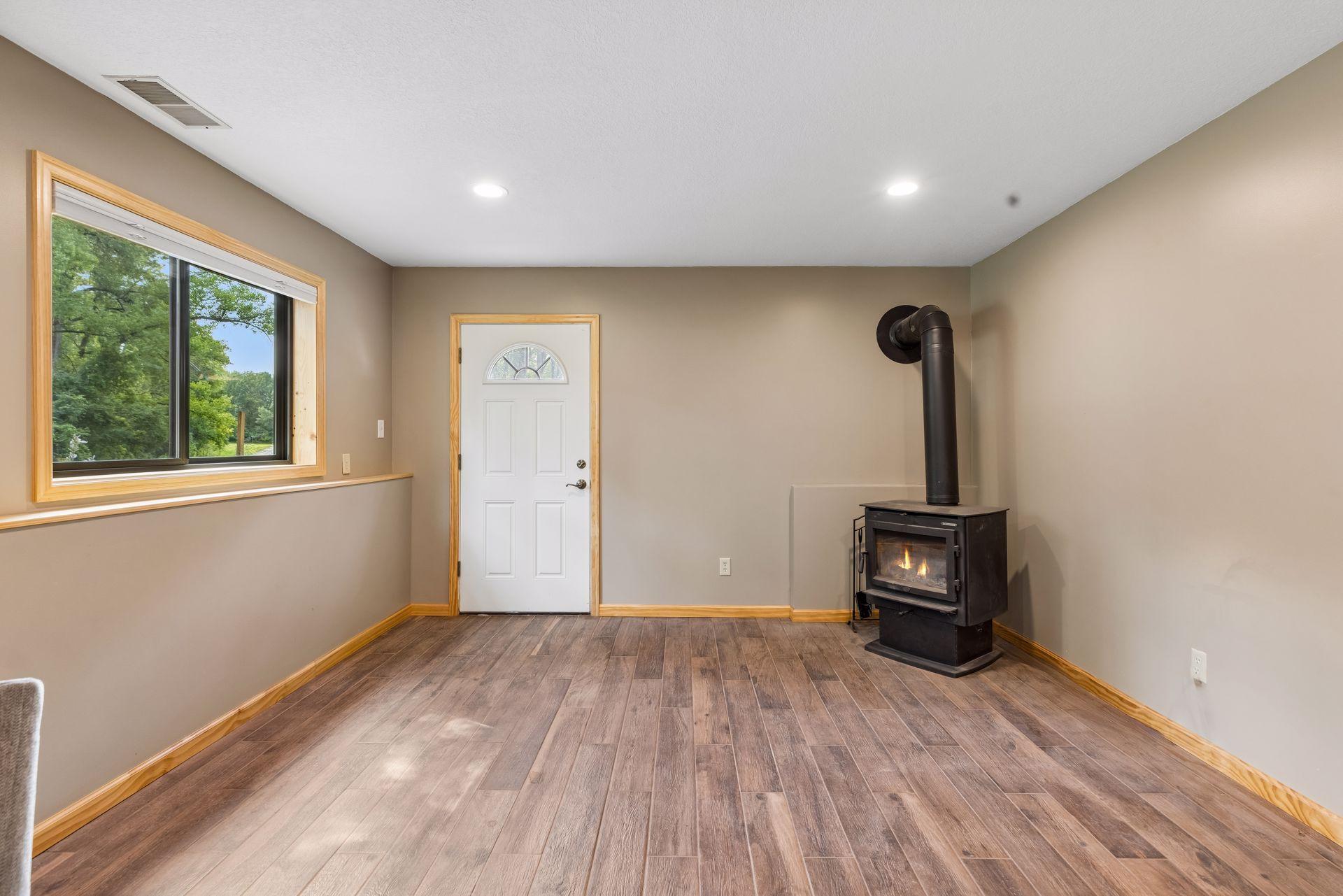 1076 Cottonwood Drive
