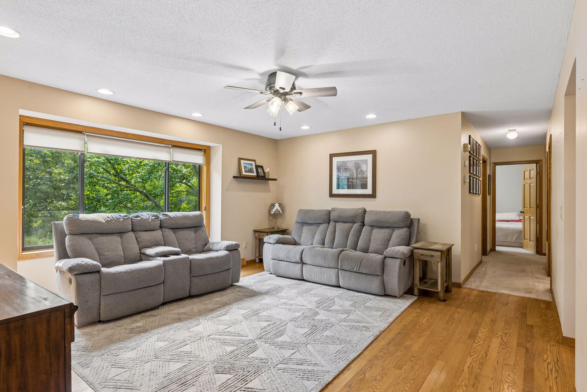 1076 Cottonwood Drive