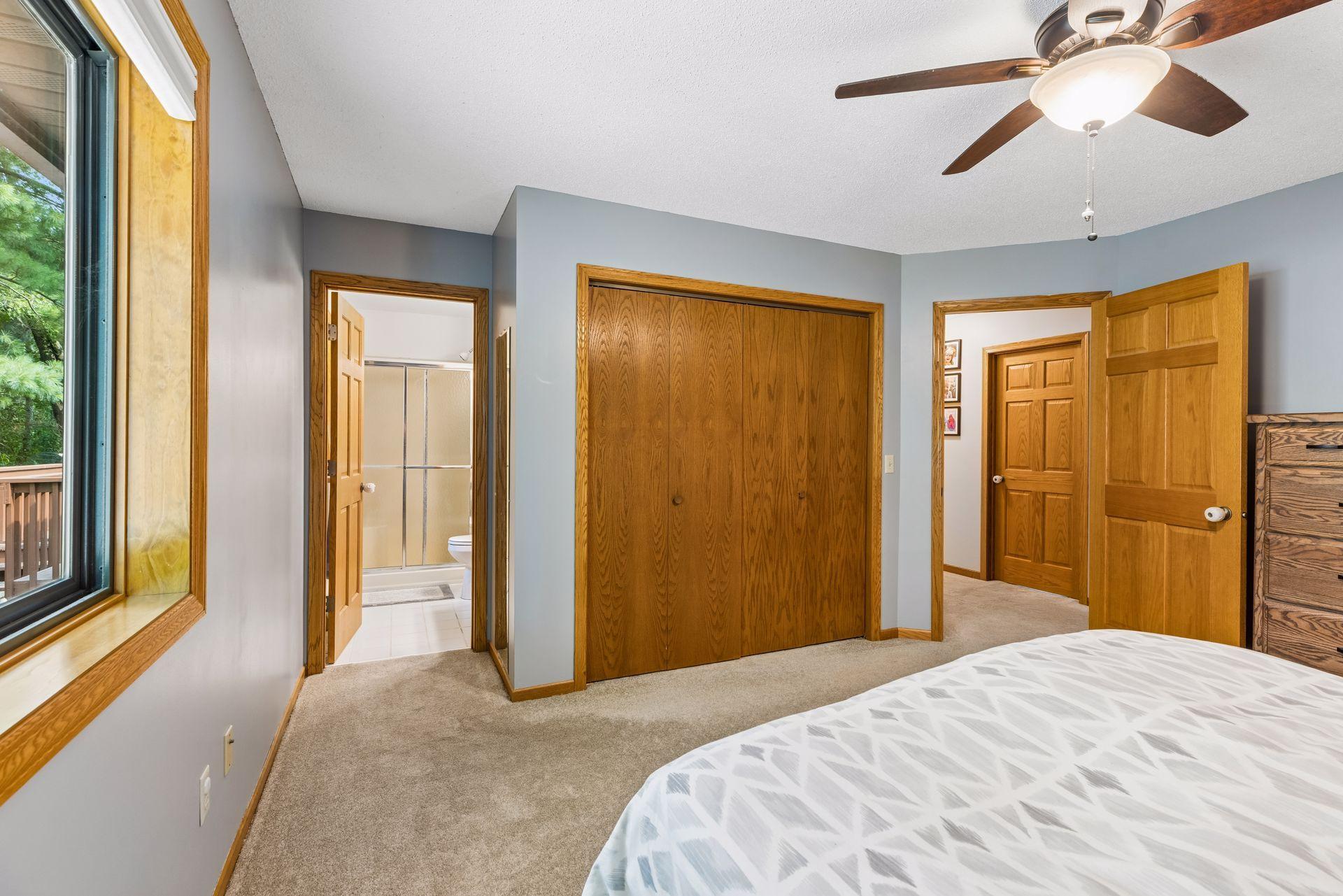 1076 Cottonwood Drive