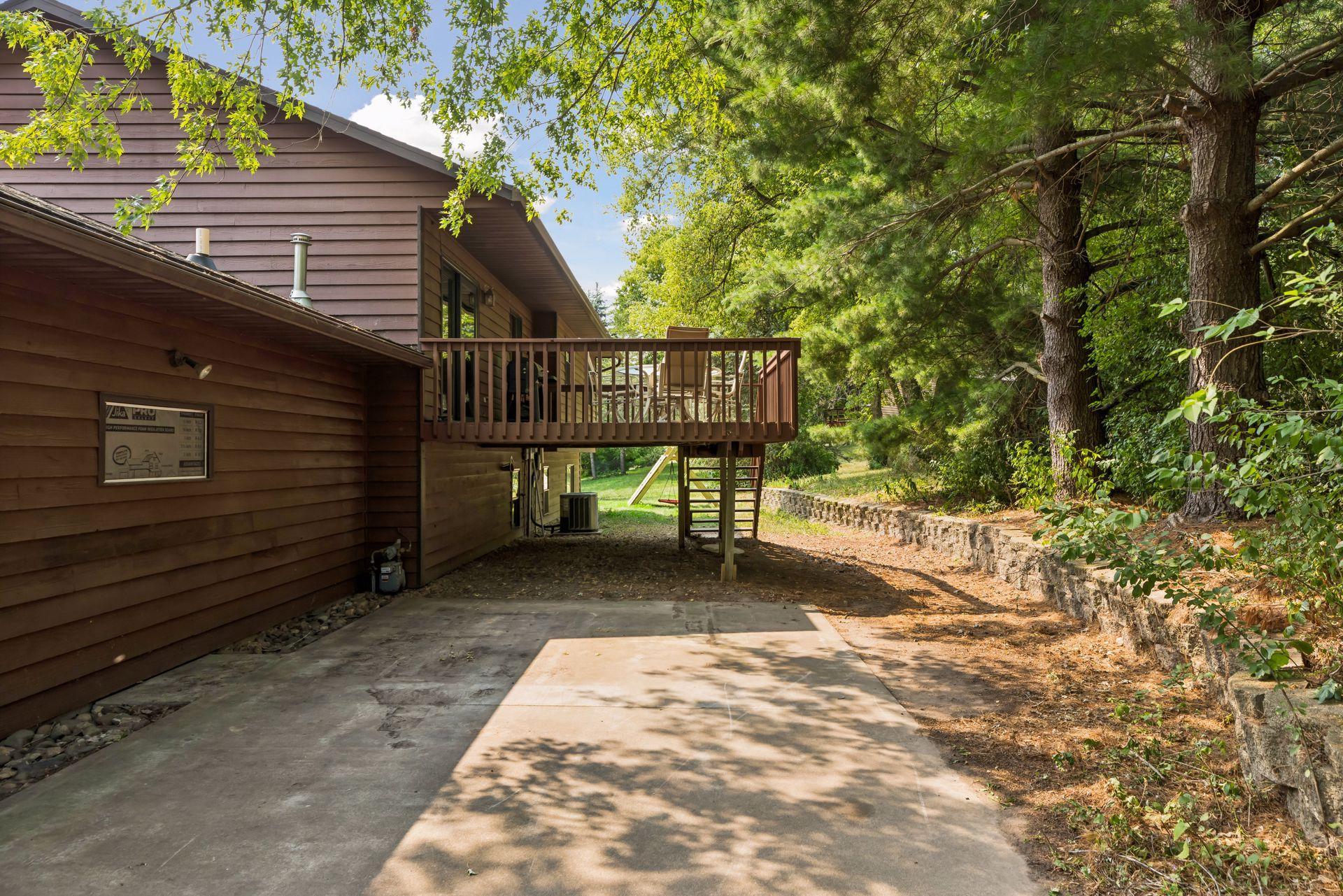 1076 Cottonwood Drive