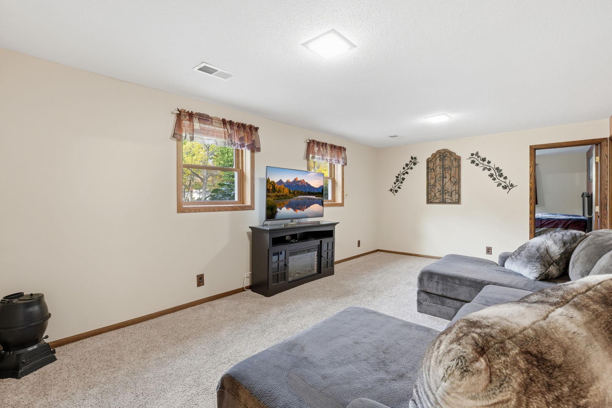 16701 Upper 4th Street N