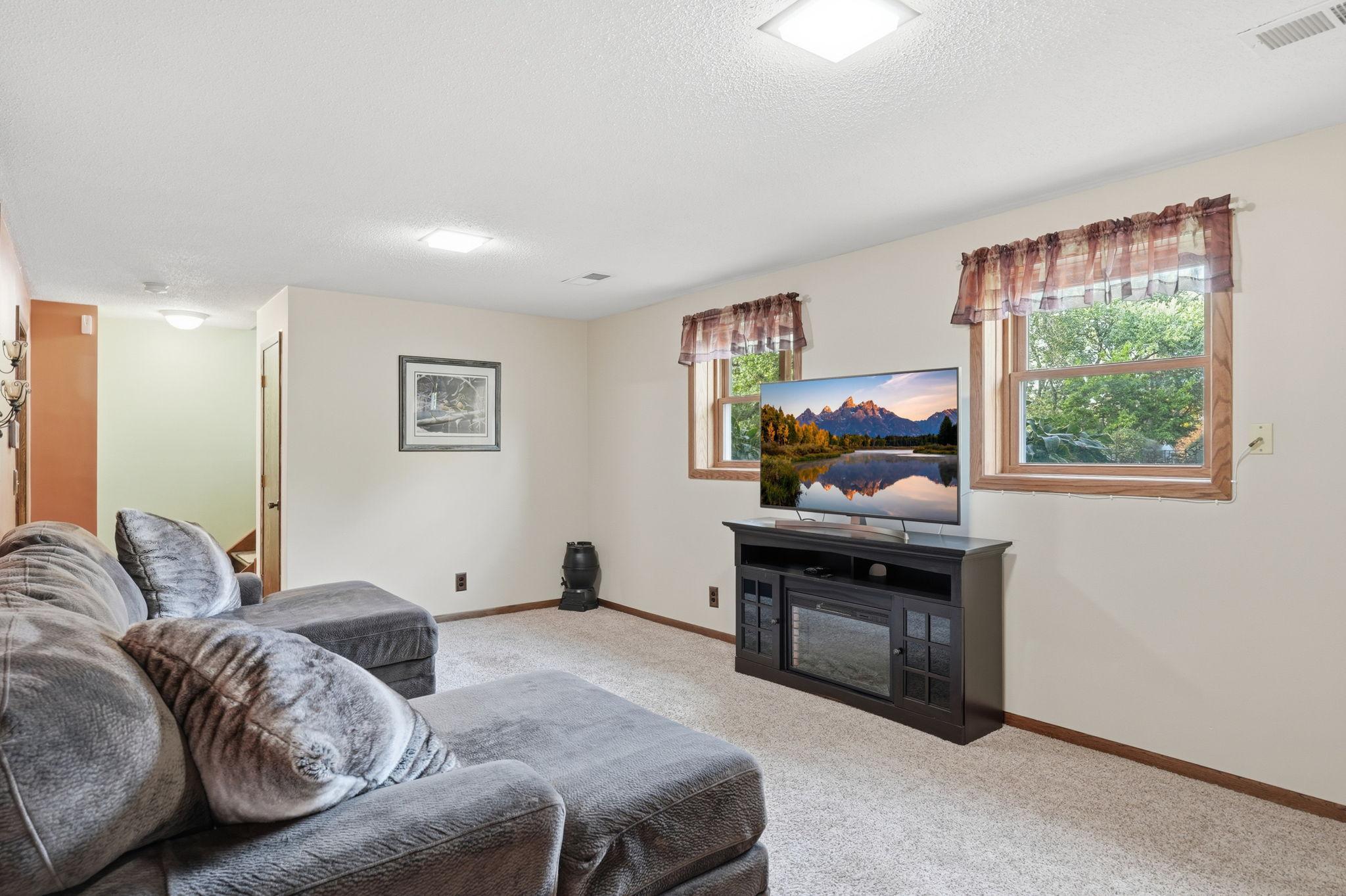 16701 Upper 4th Street N