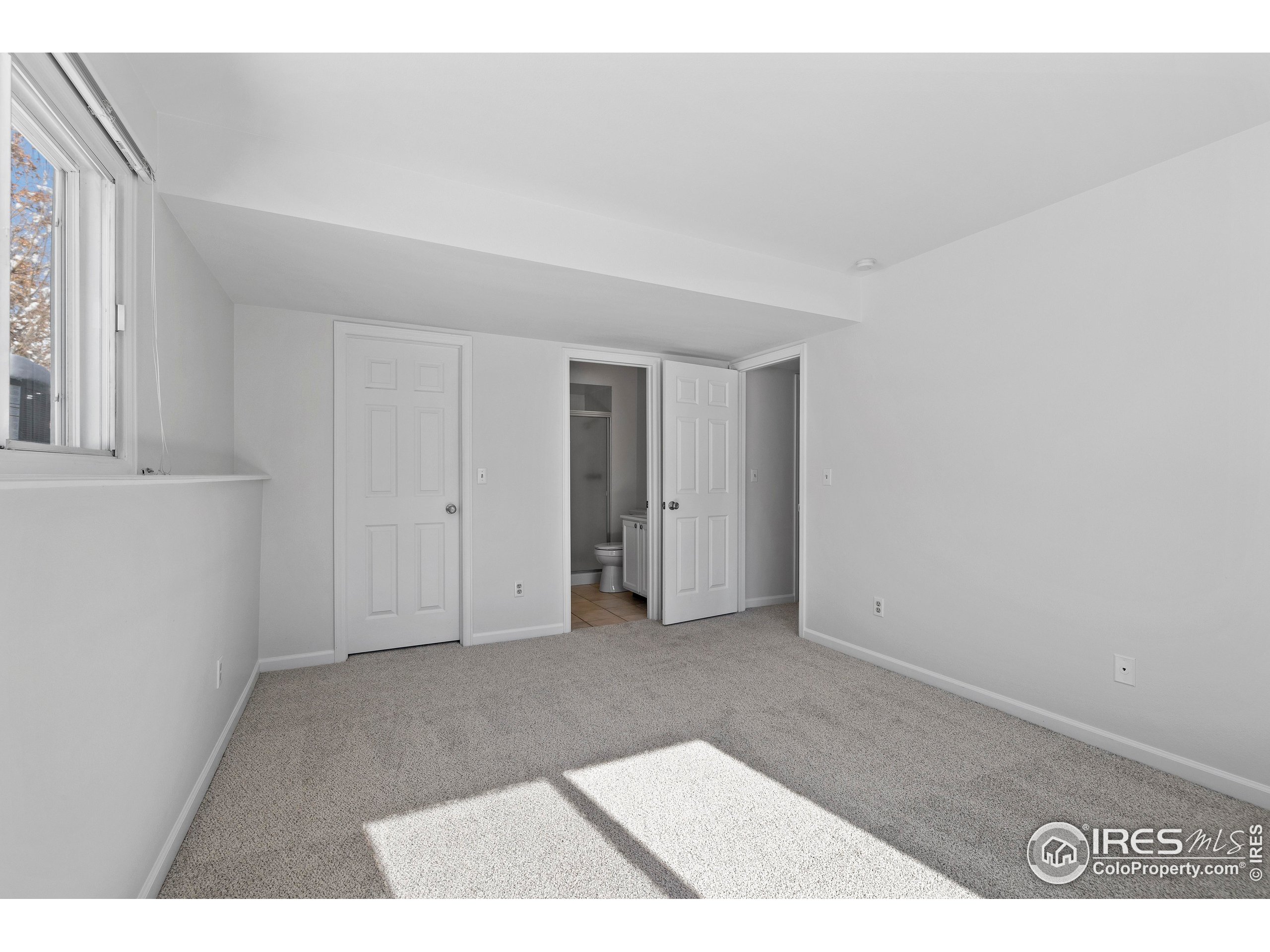 4658 White Rock Cir 2