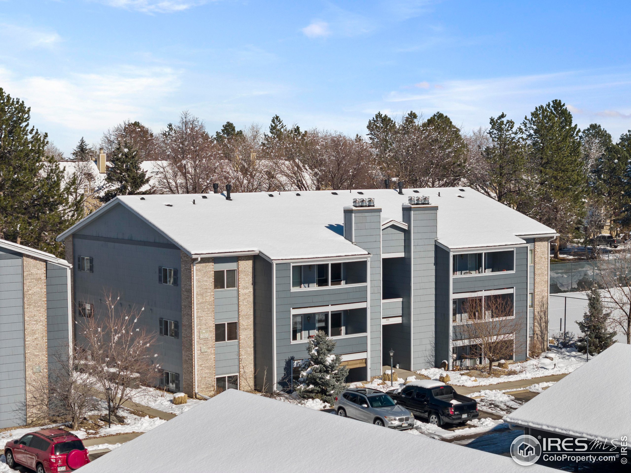 4658 White Rock Cir 2