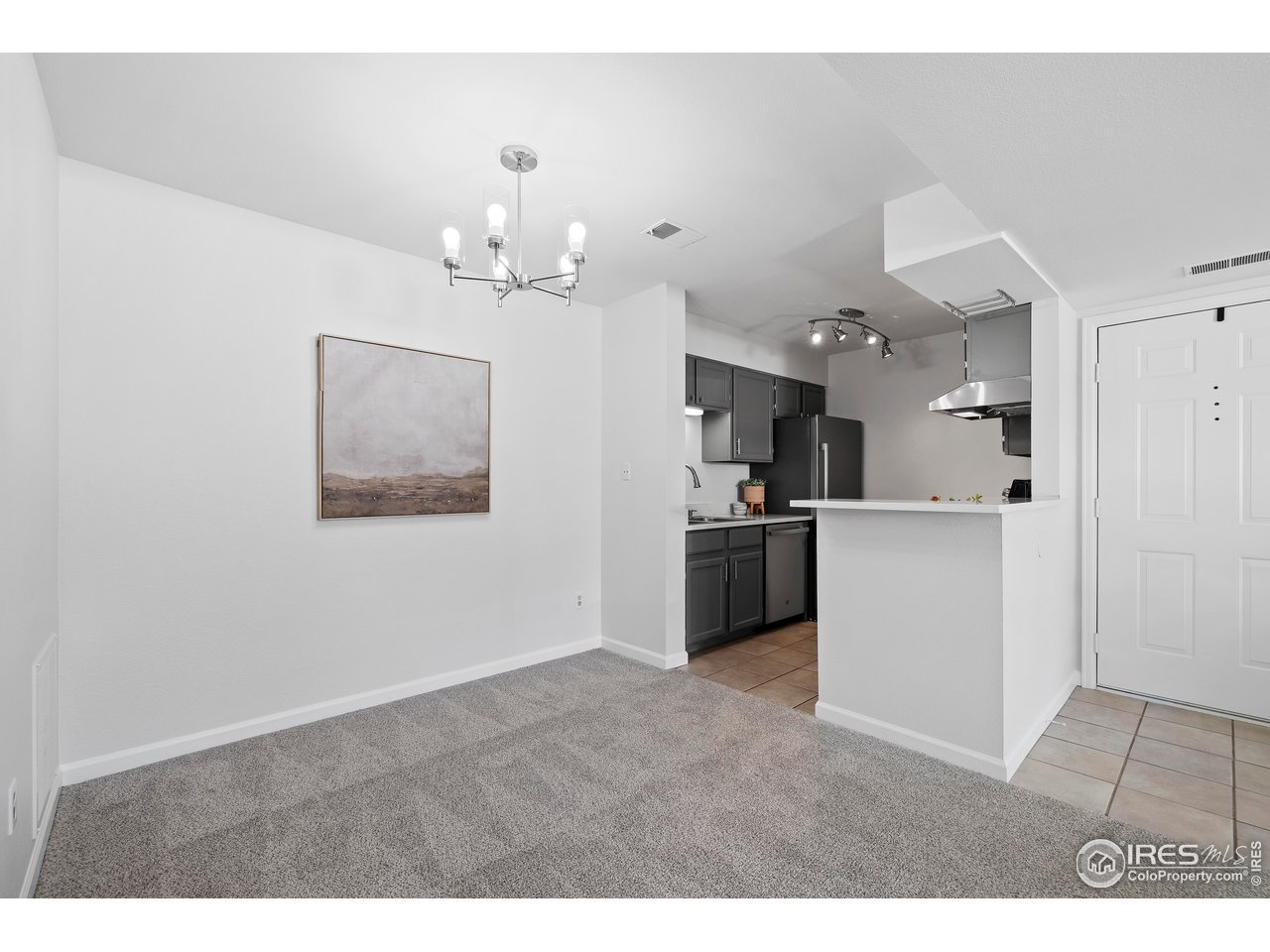 4658 White Rock Cir 2