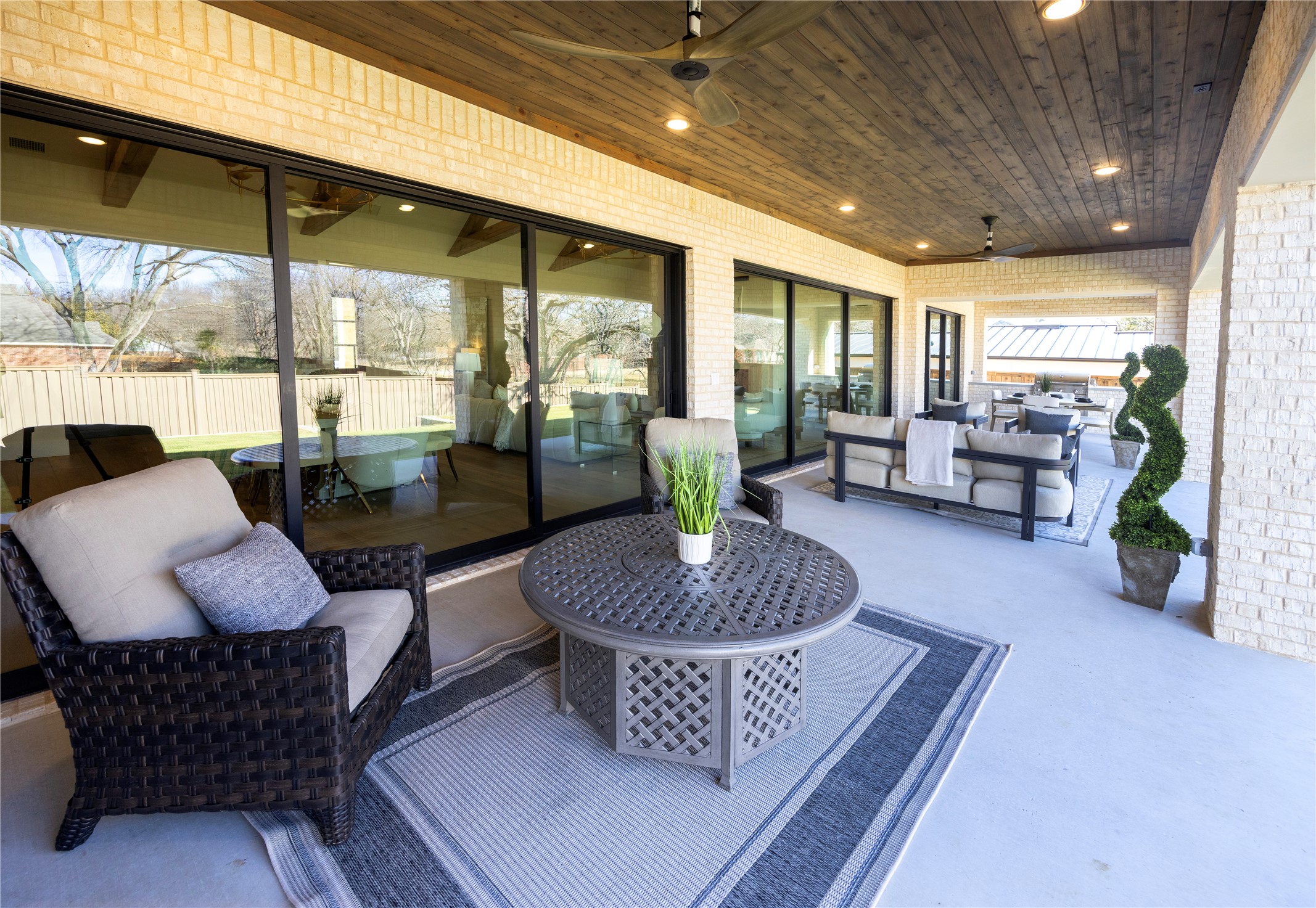 2618 Pointe Court