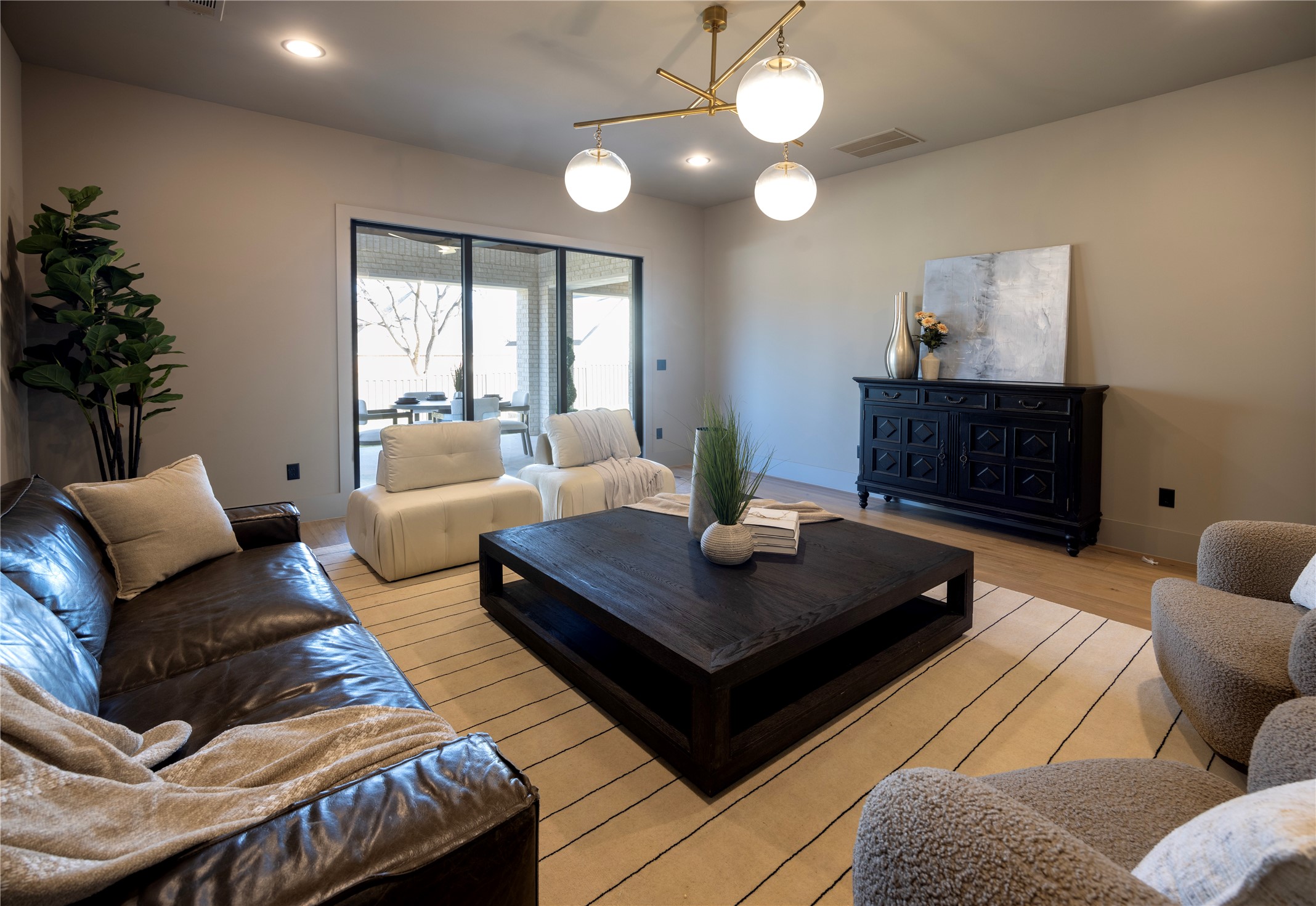 2618 Pointe Court