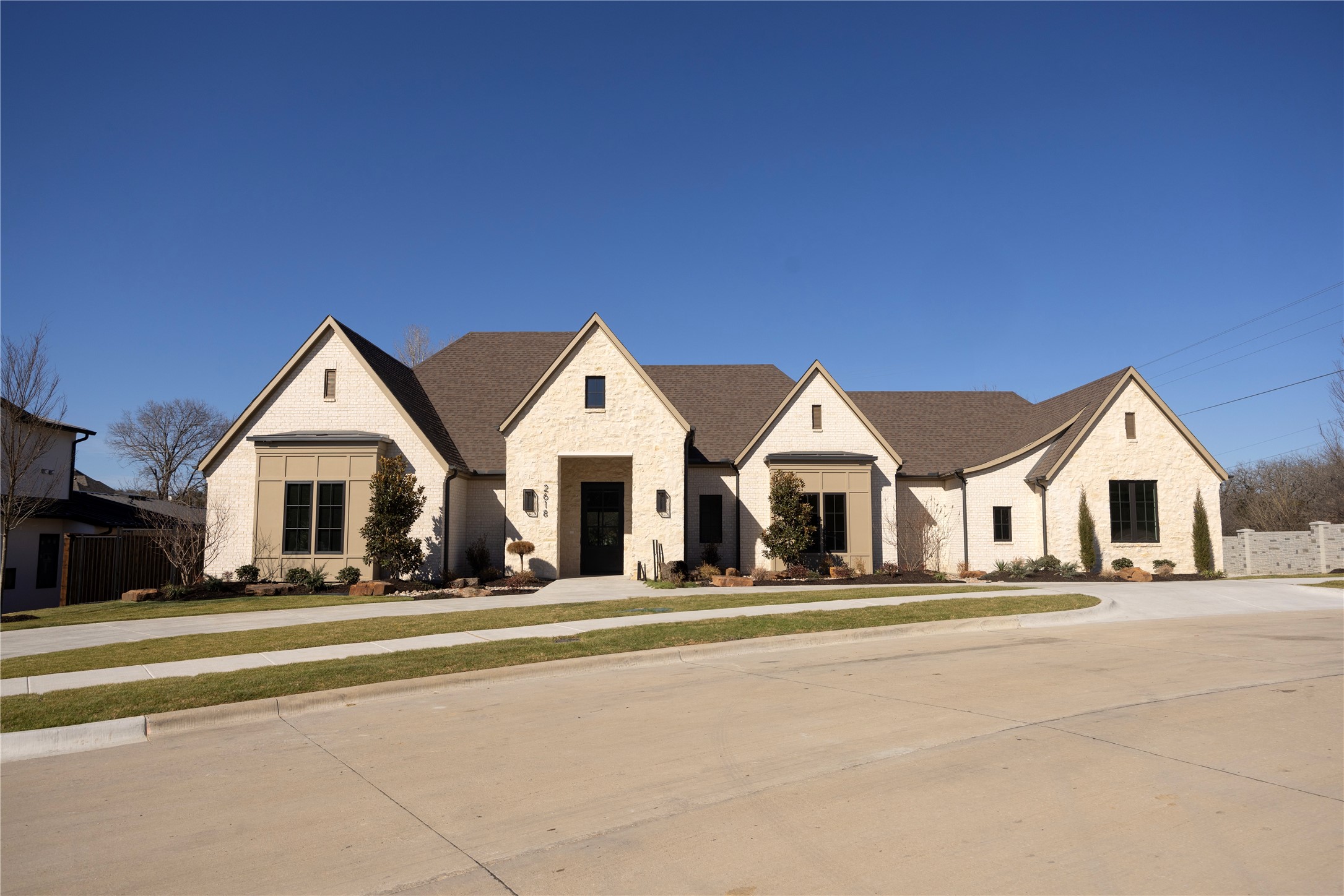 2618 Pointe Court